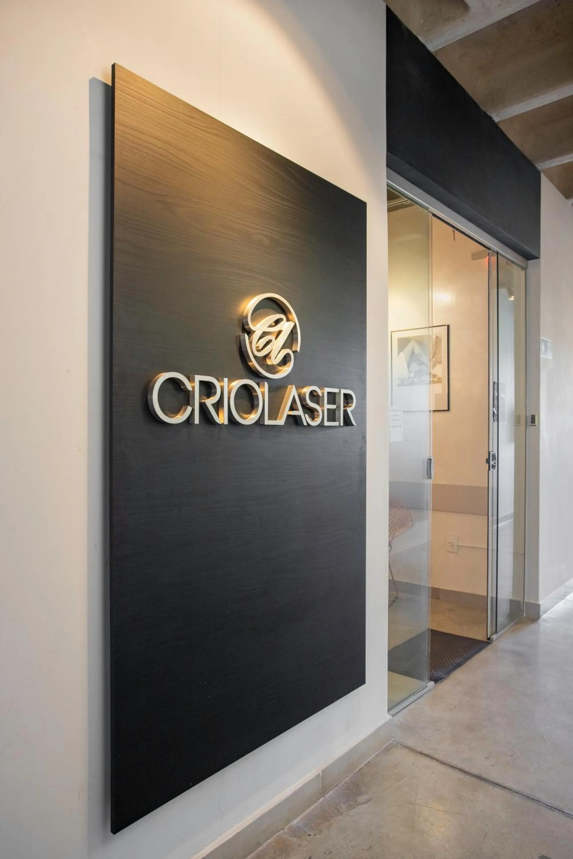 Property logo or sign in Suntory Hotel