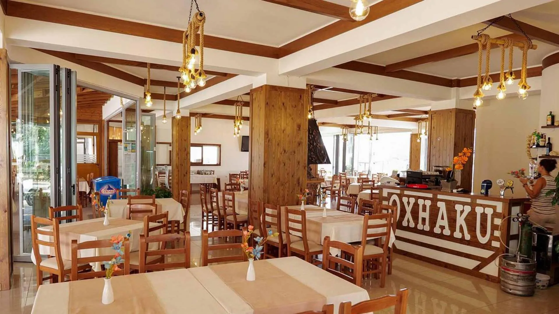 Restaurant/places to eat in Hotel Oxhaku