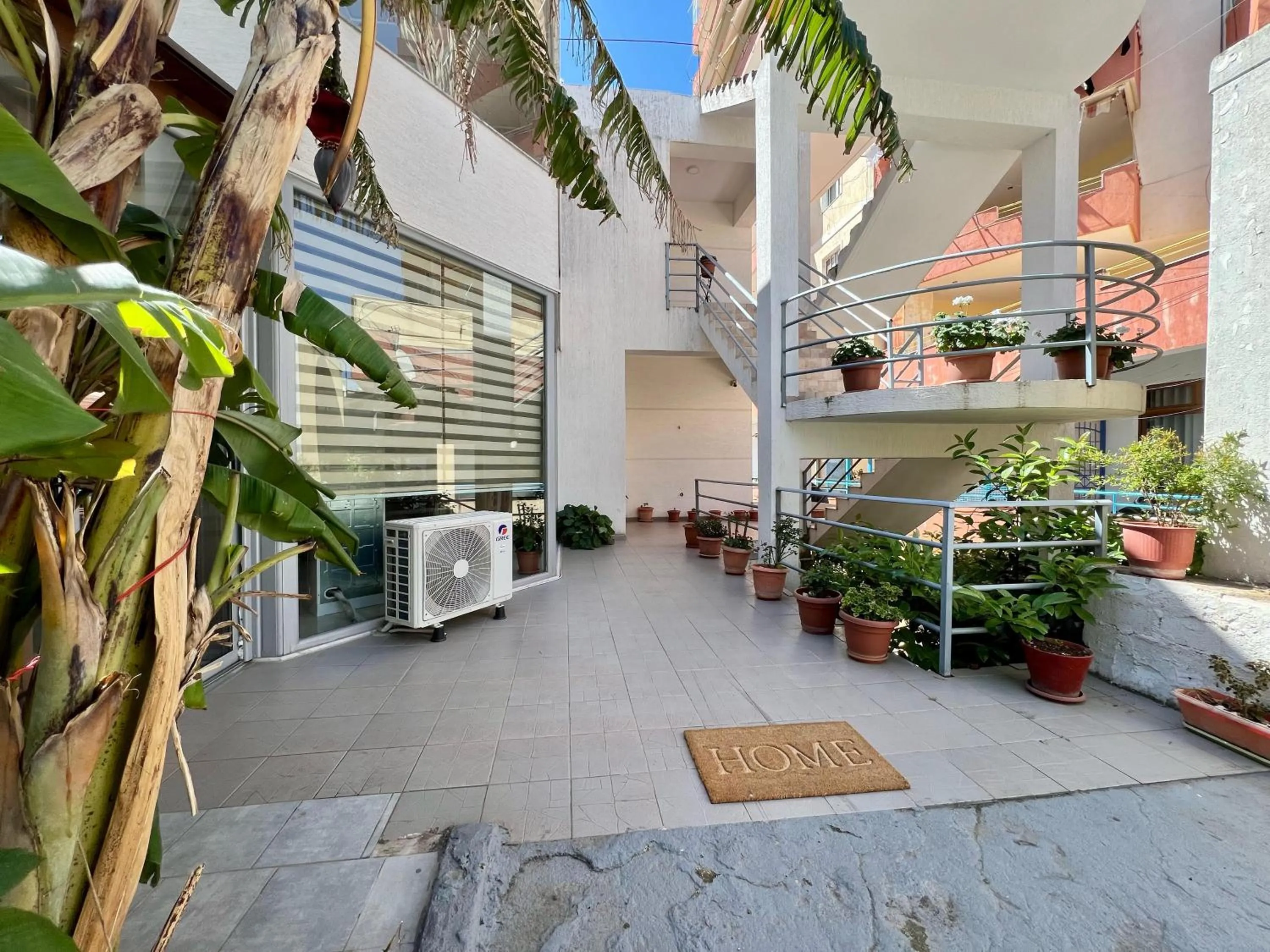 Property building in Hotel Oxhaku