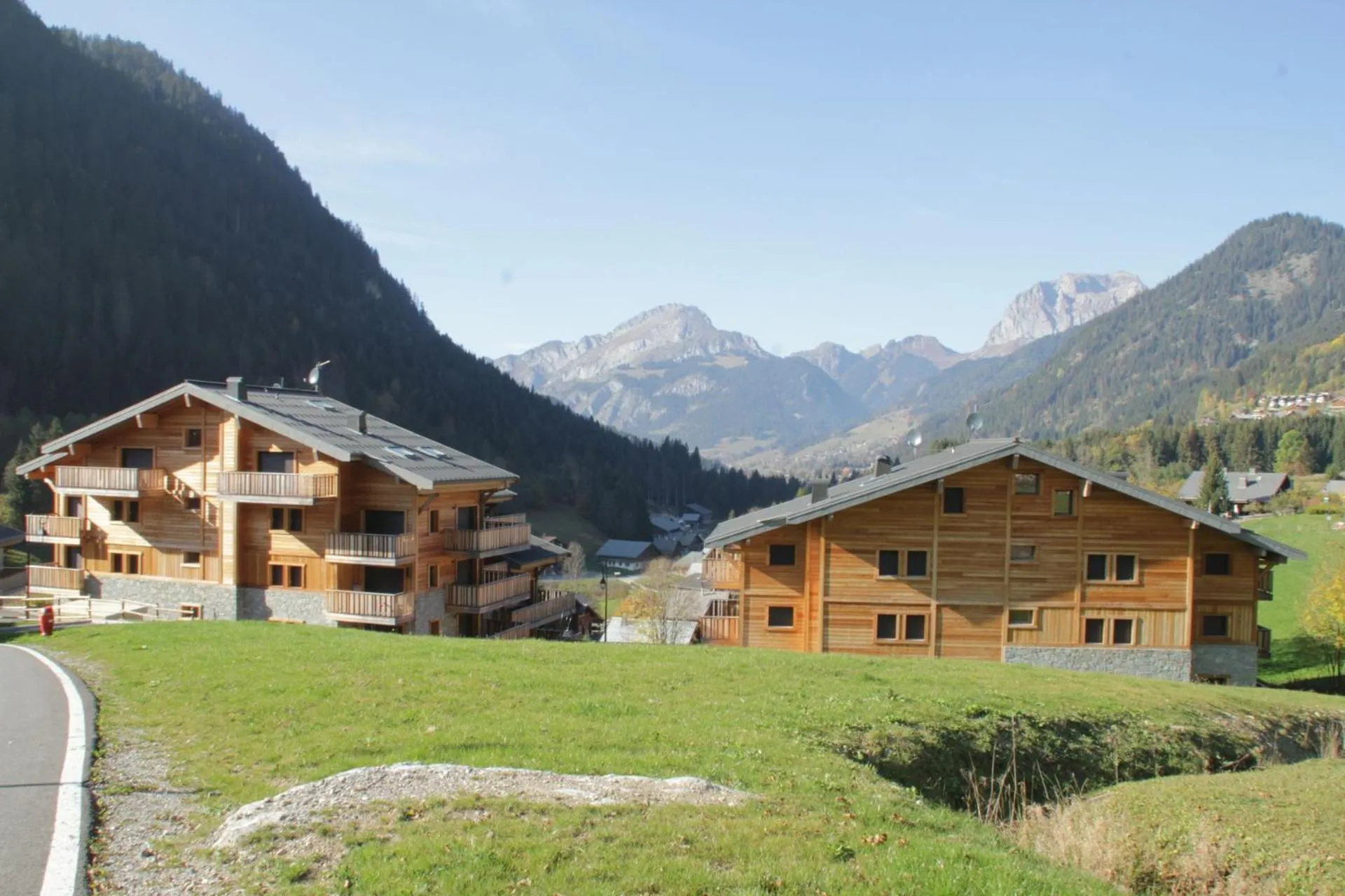Hiking in Les 4 Elements - Apt D104 - BO Immobilier- Châtel - Multipass 2025 offert