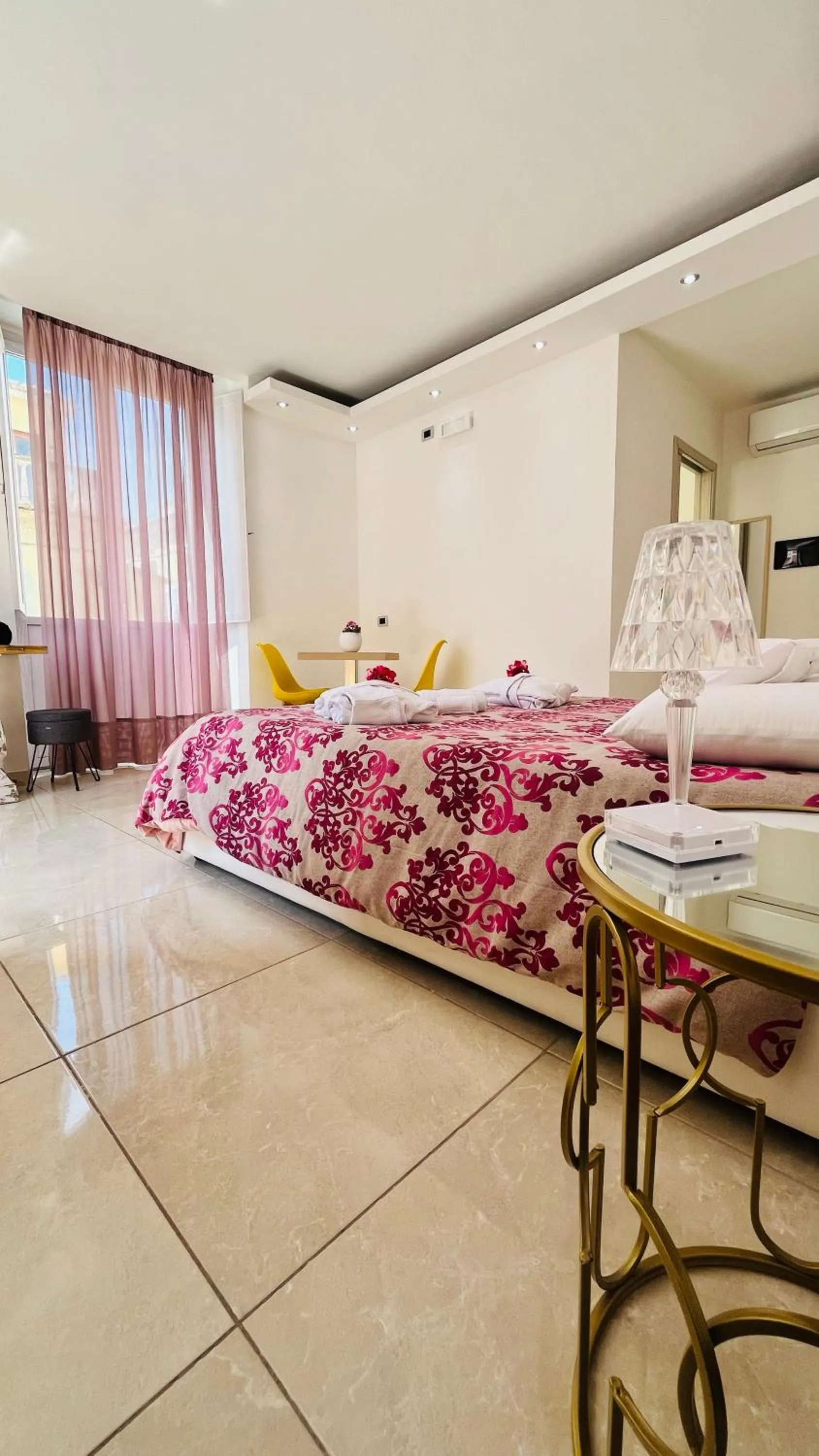 Photo of the whole room, Bed in La Meridiana - centro storico di Pizzo