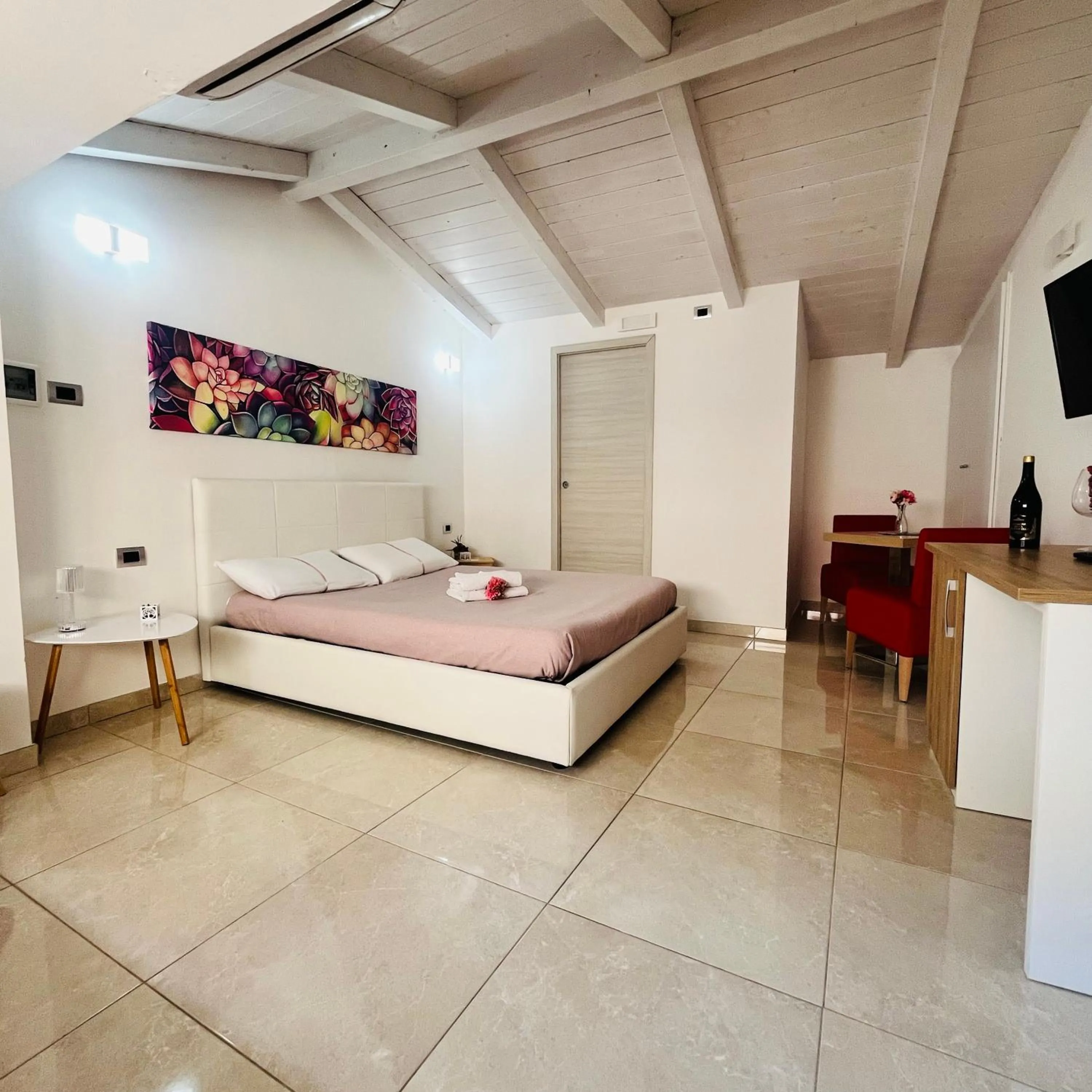Photo of the whole room, Bed in La Meridiana - centro storico di Pizzo