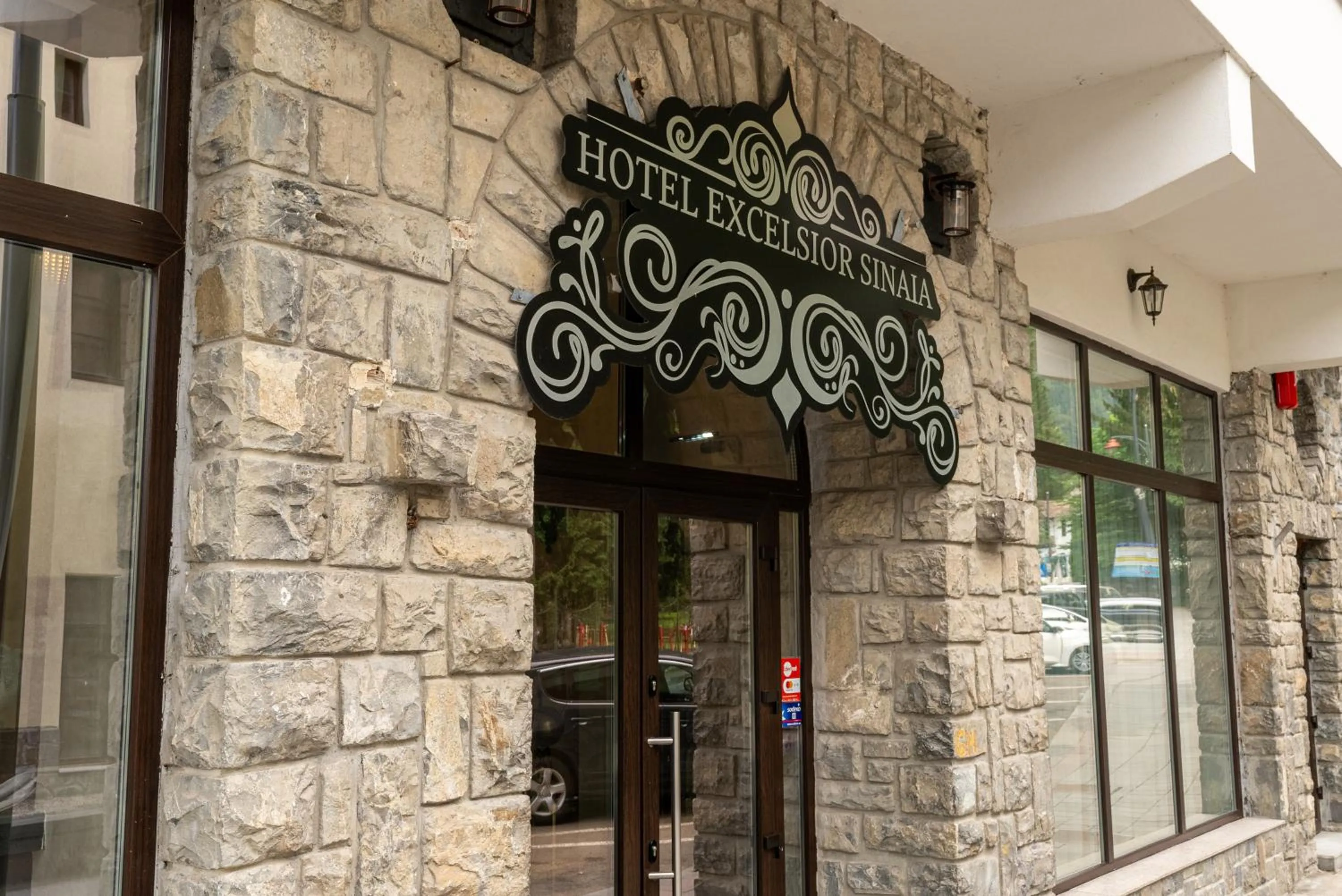 Facade/entrance in Excelsior Boutique Hotel Sinaia