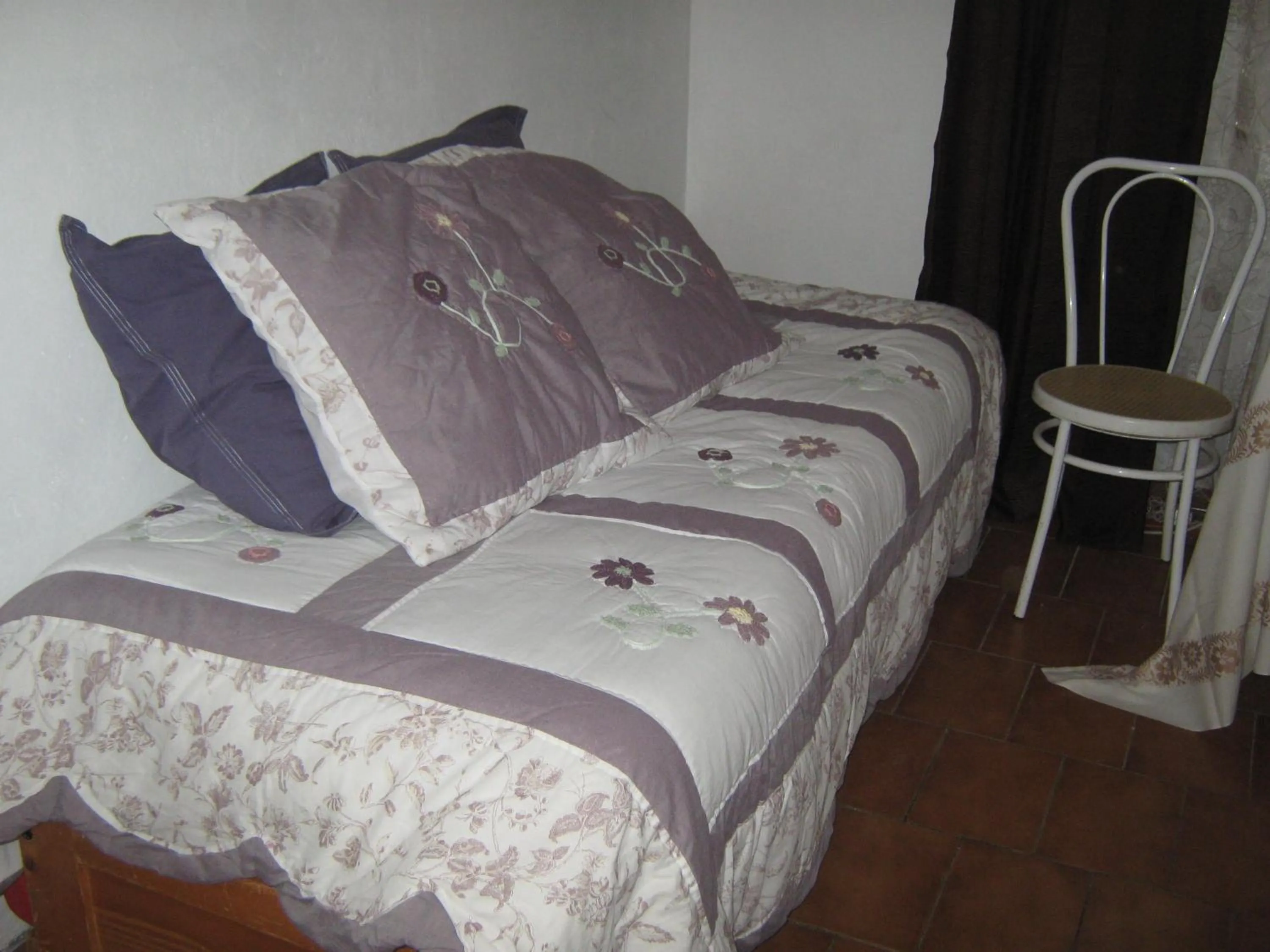 Bed in Chez Marydidou : Chambres d'hôtes