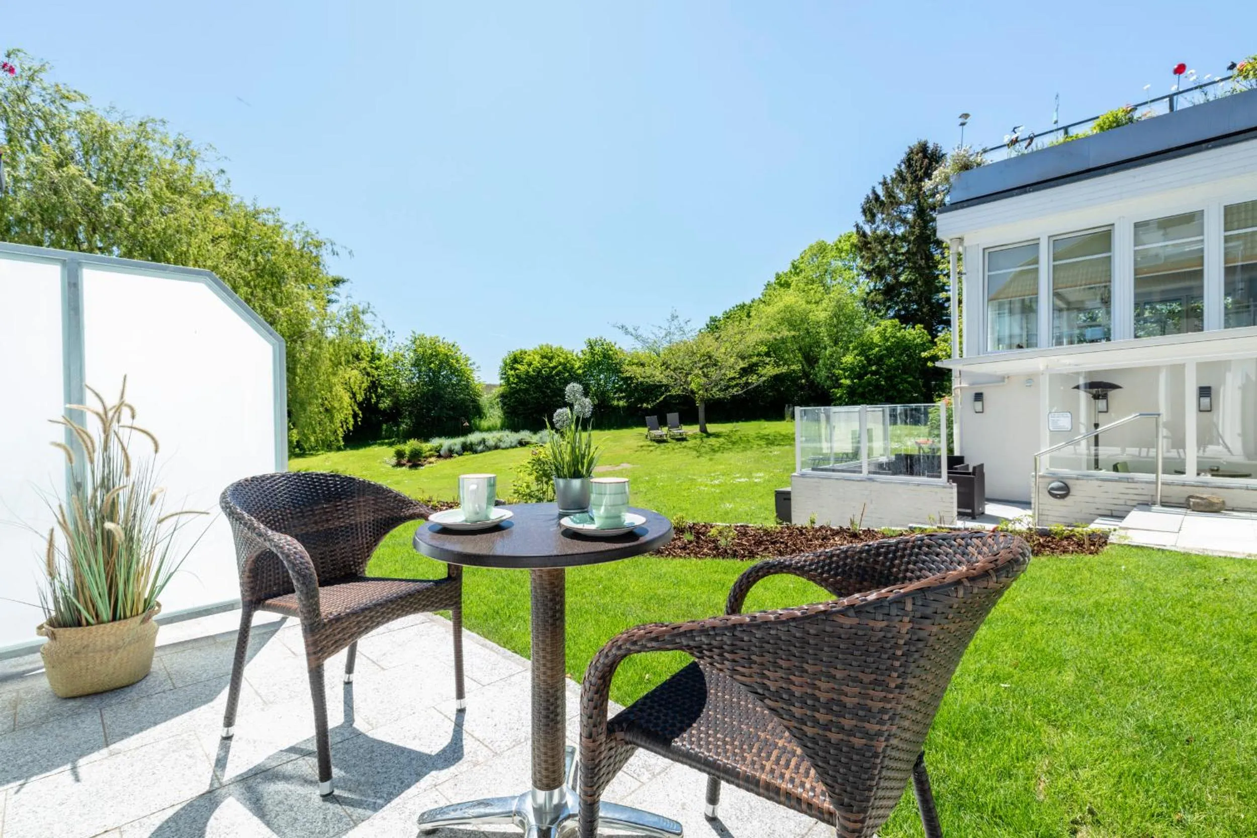 Garden view in HofHotel Krähenberg