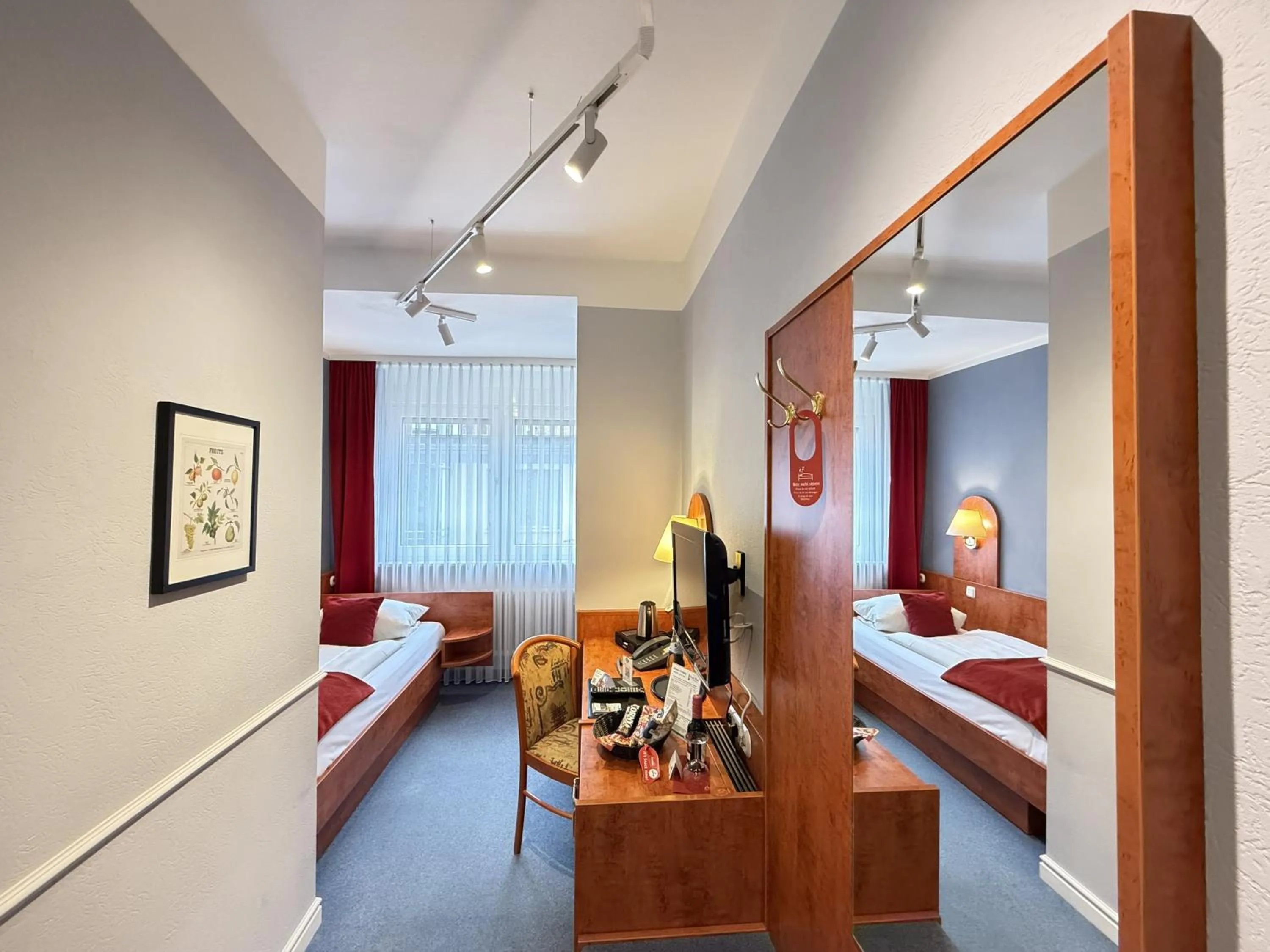 Bed in Hotel West an der Bockenheimer Warte