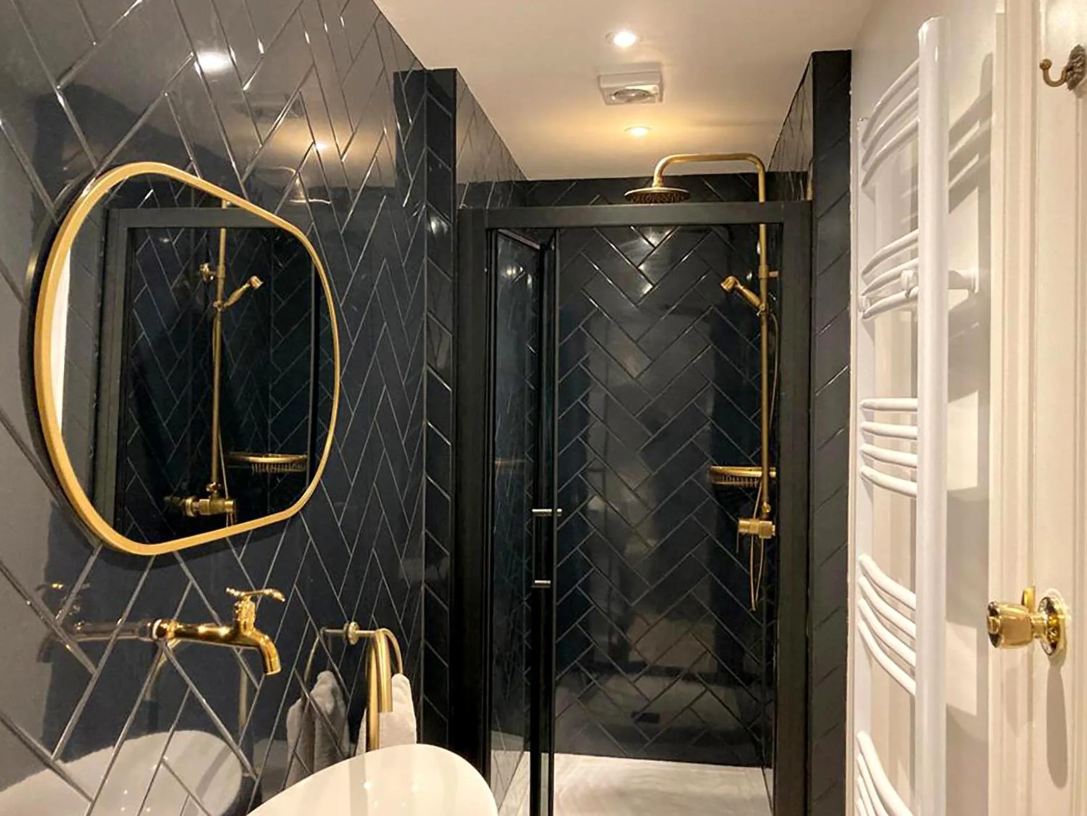 Shower in 15 Grosvenor