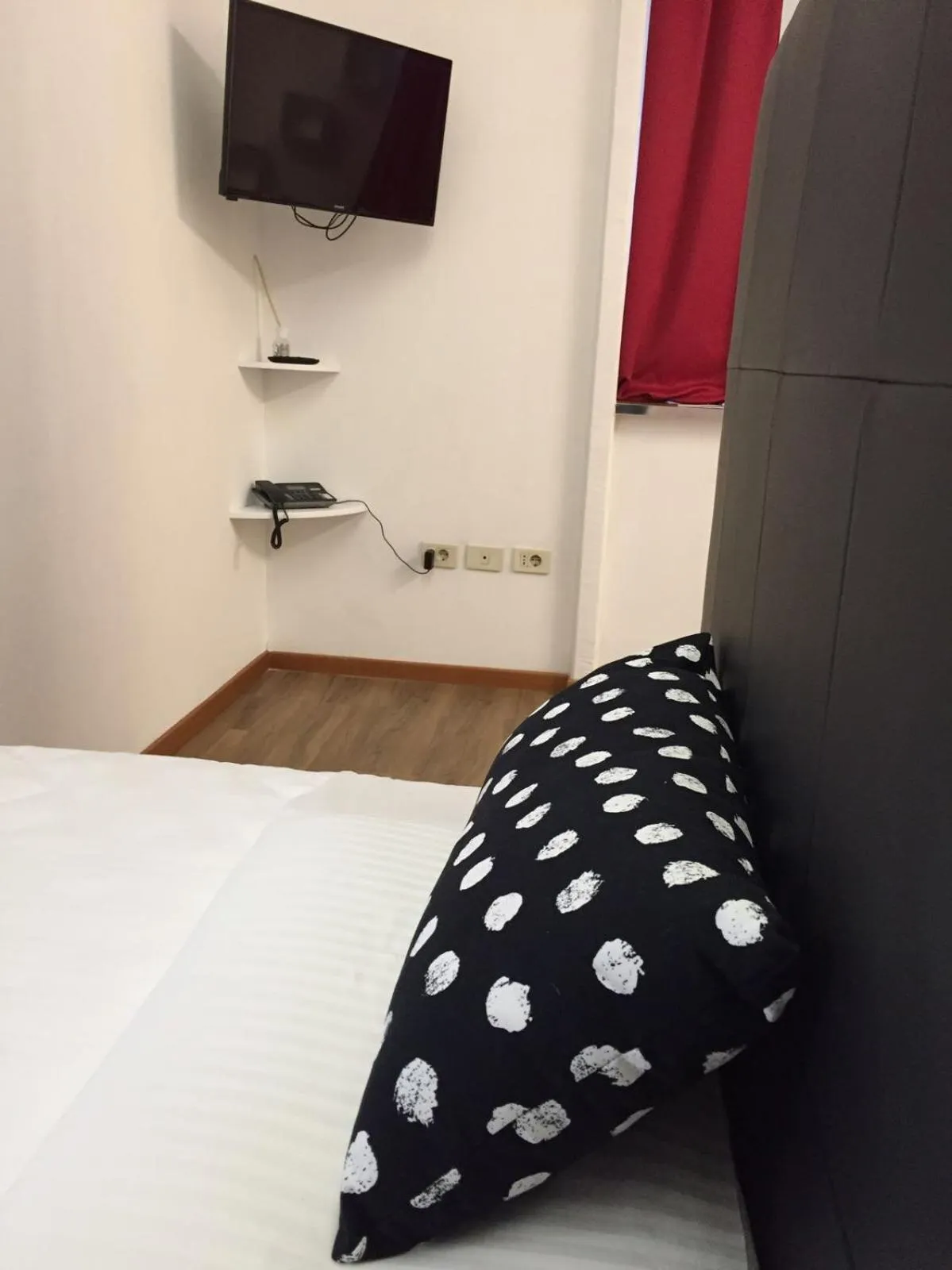 Bed in Joivy Panigale