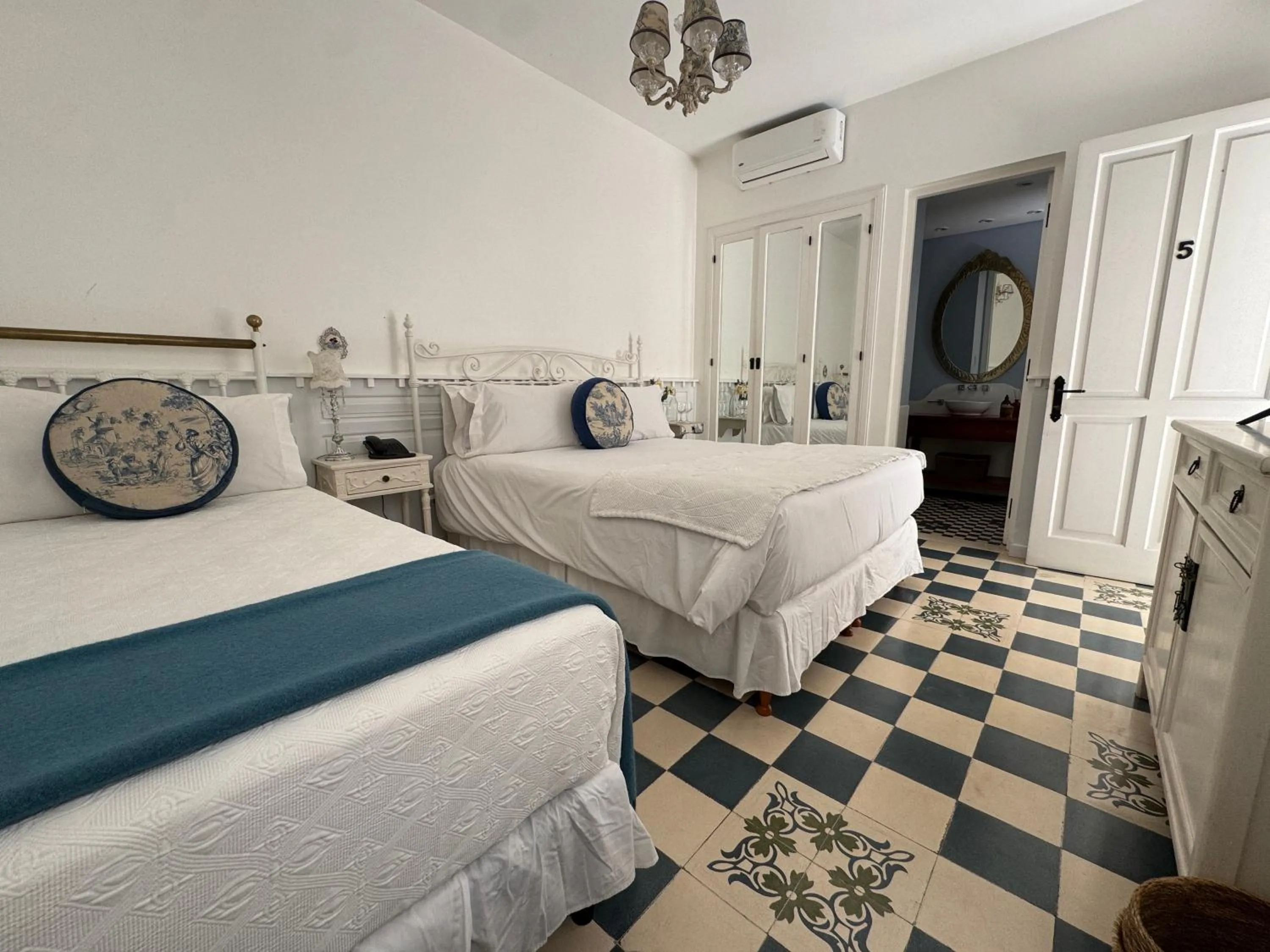 Bed in Villa Vicuña Salta Hotel Boutique