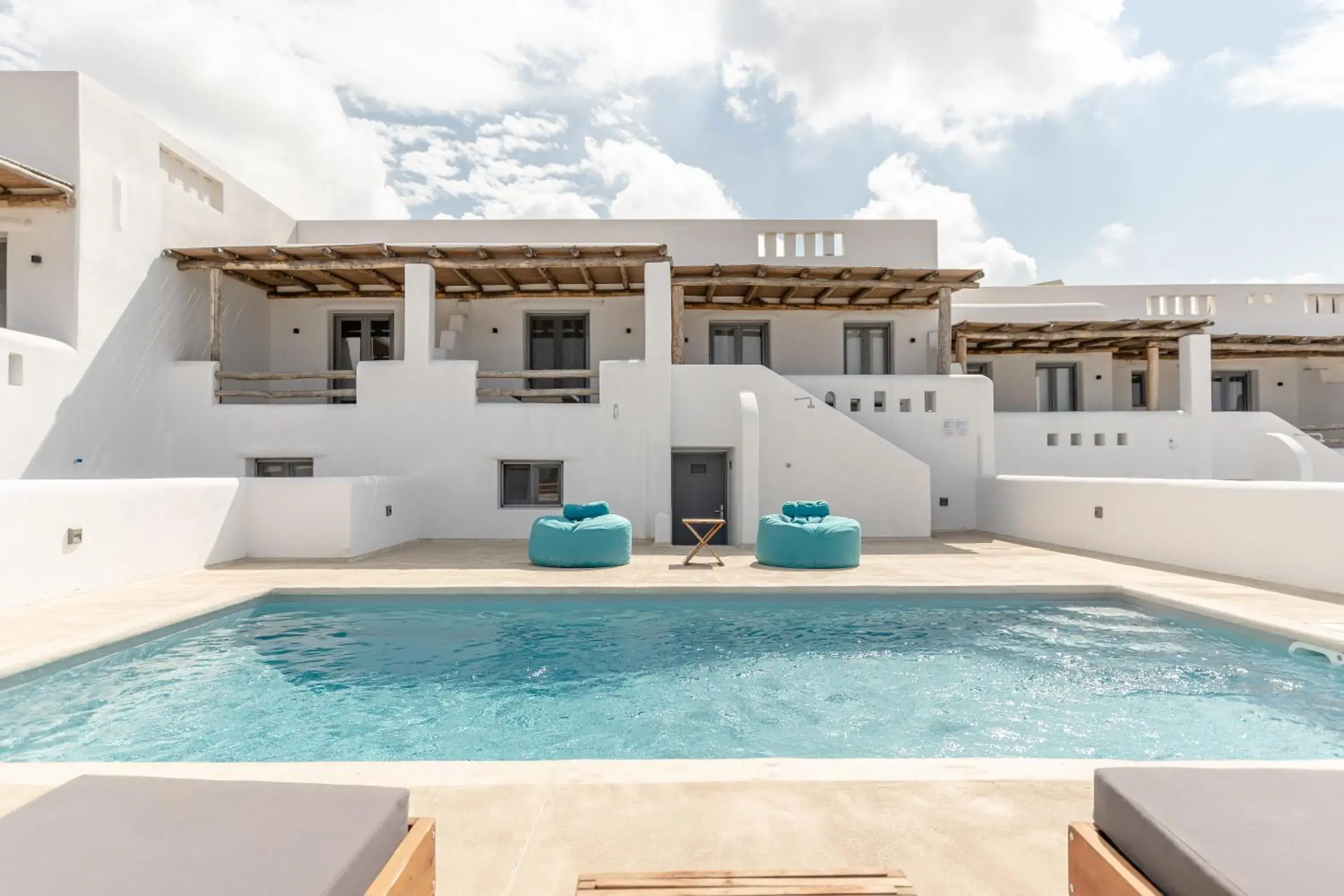 Property building in White Cocoon Exclusive villas Property building in White Cocoon Exclusive villas