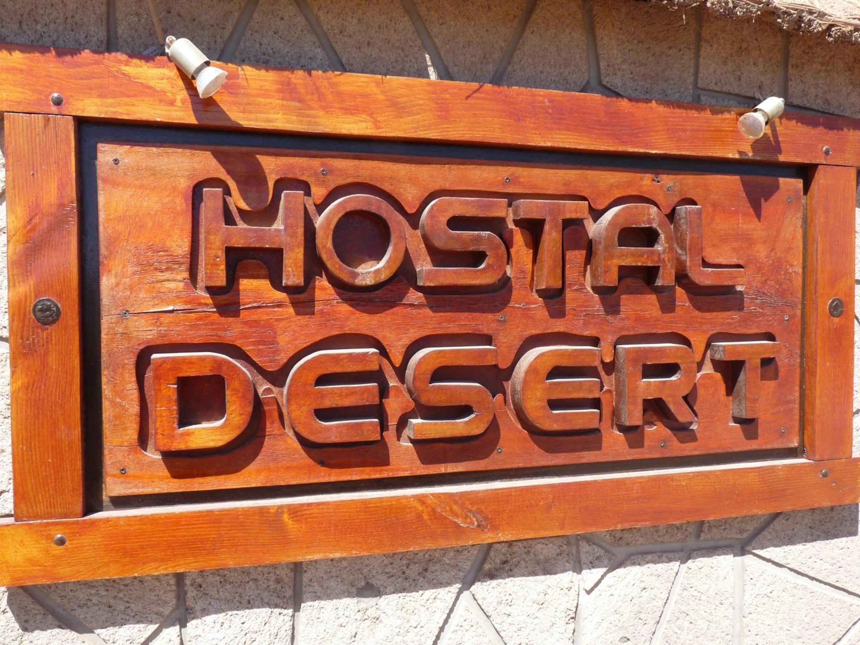 Facade/entrance in Hostal Desert