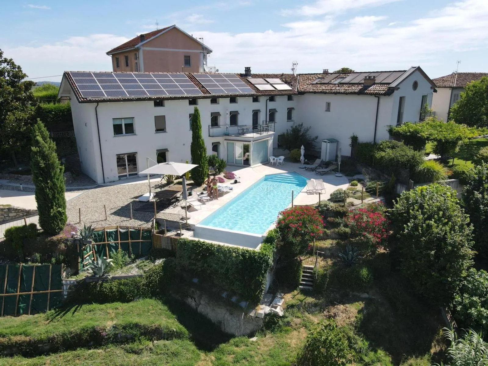 Pool view in B&B Bionzo16