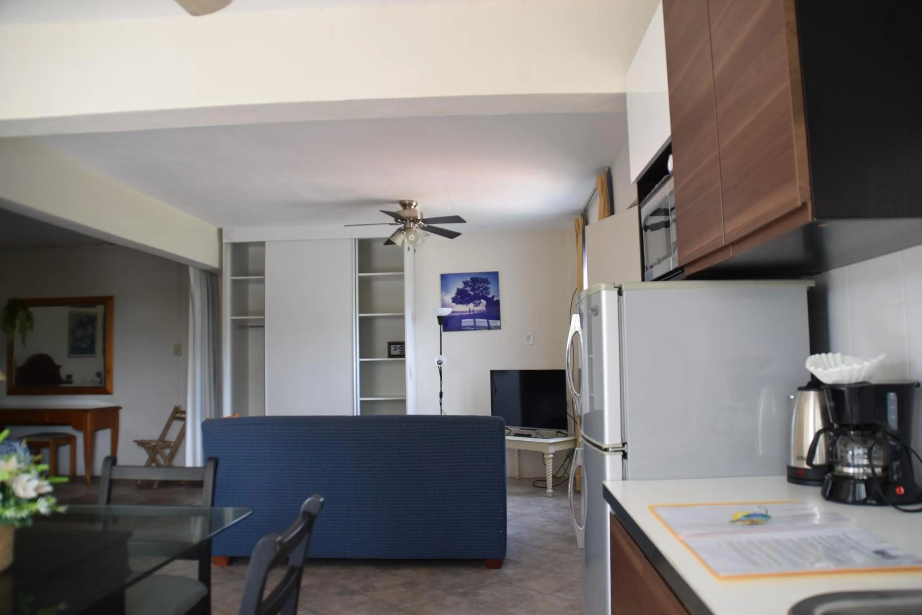 Photo of the whole room in La Felicidad Aruba