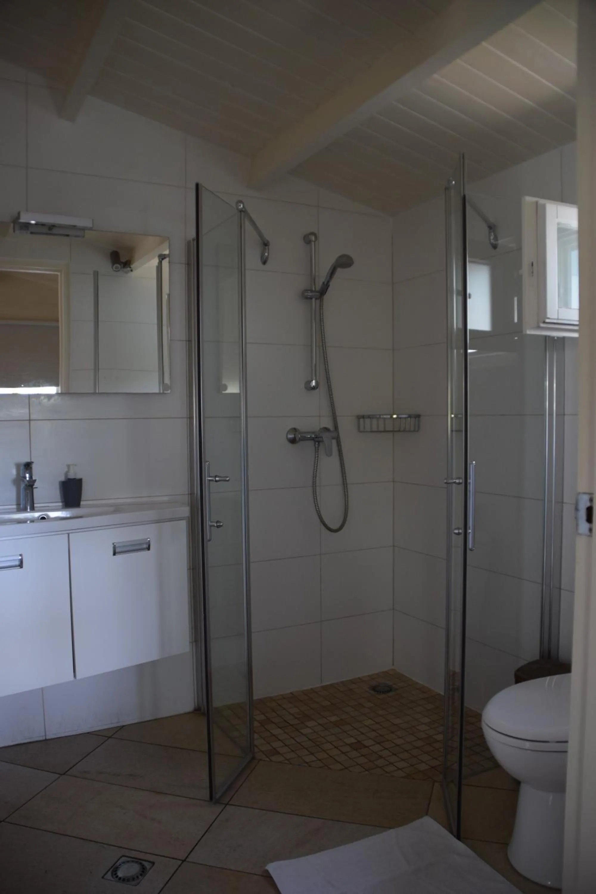 Shower in La Felicidad Aruba