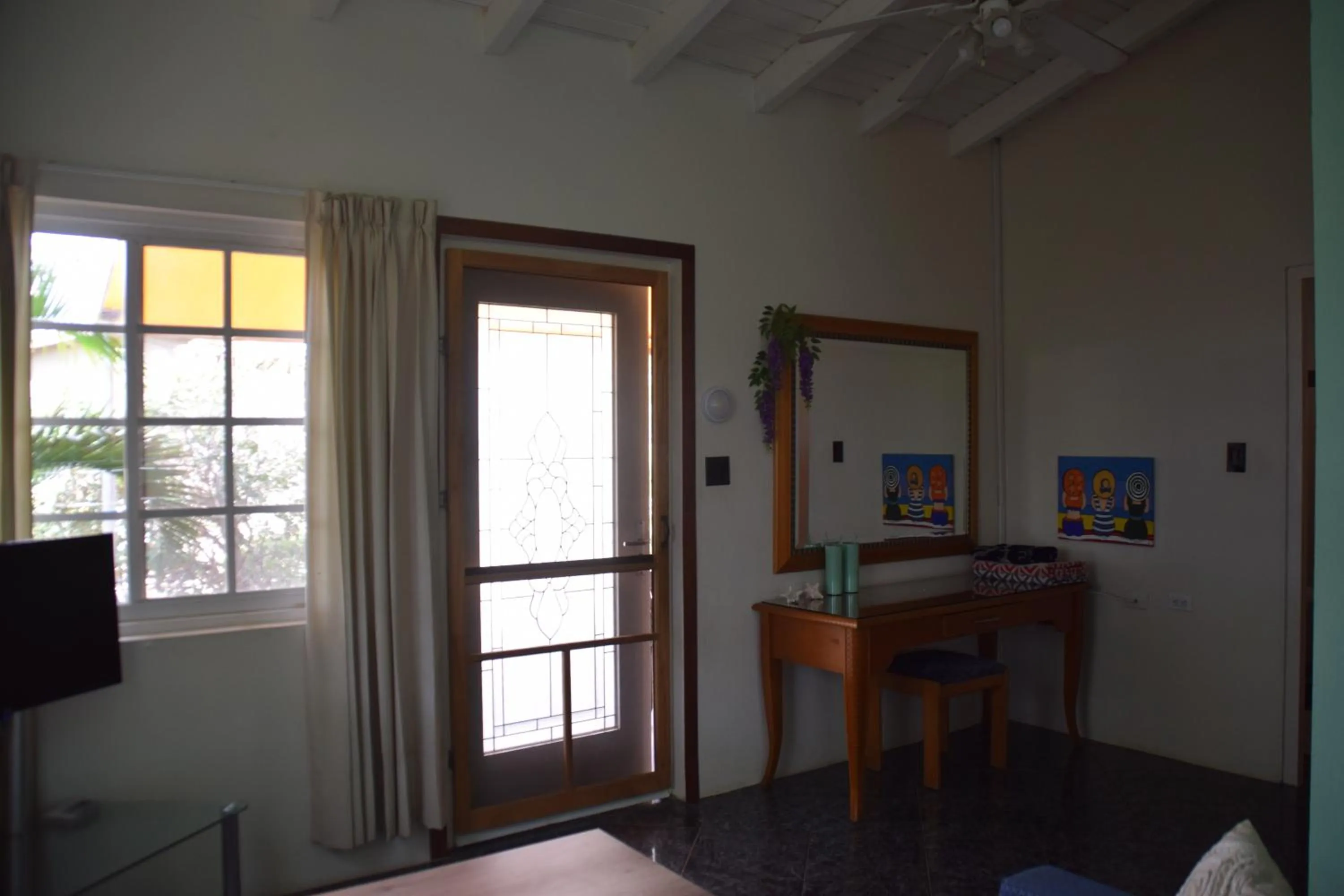 Dining area in La Felicidad Aruba