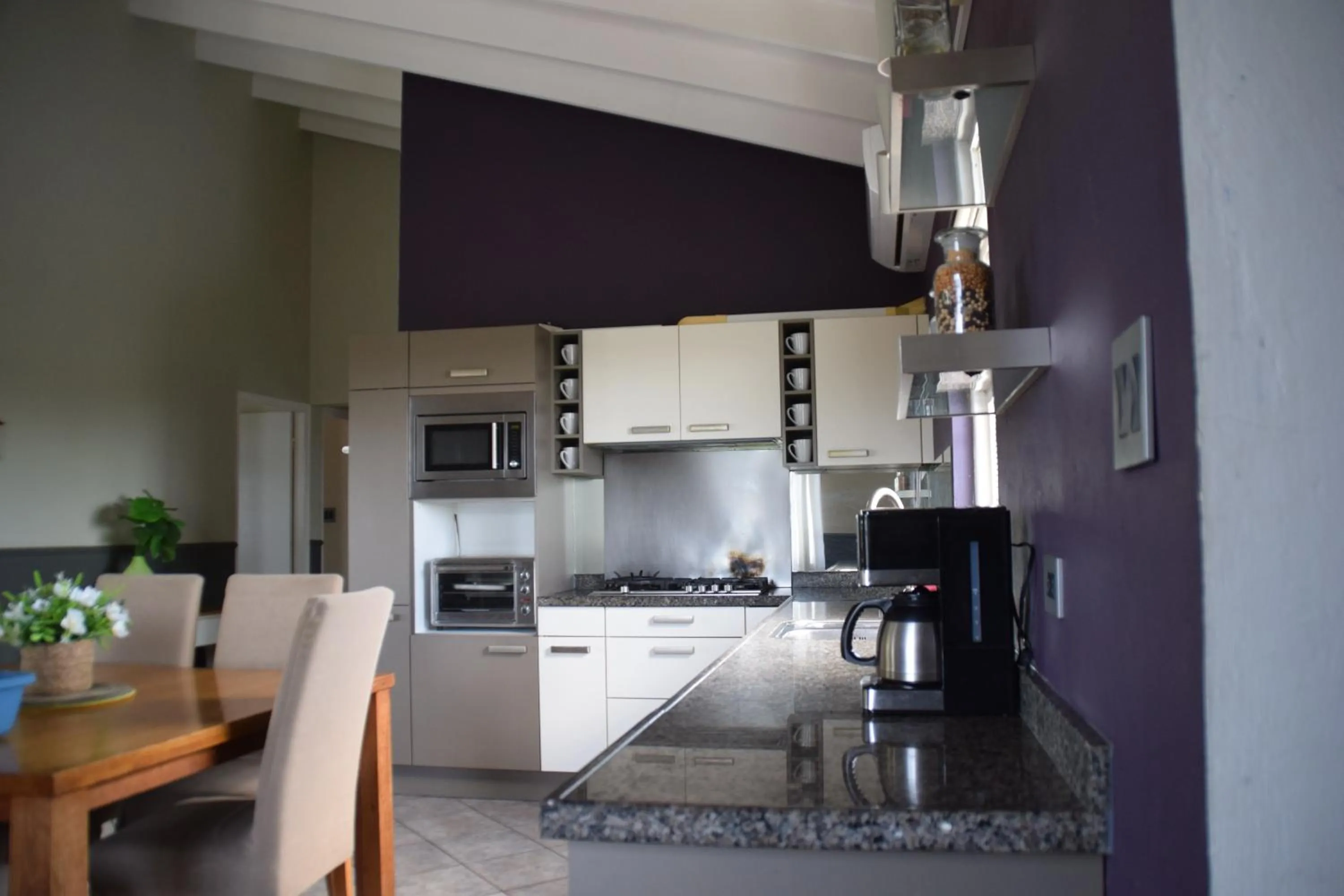 Kitchen or kitchenette in La Felicidad Aruba