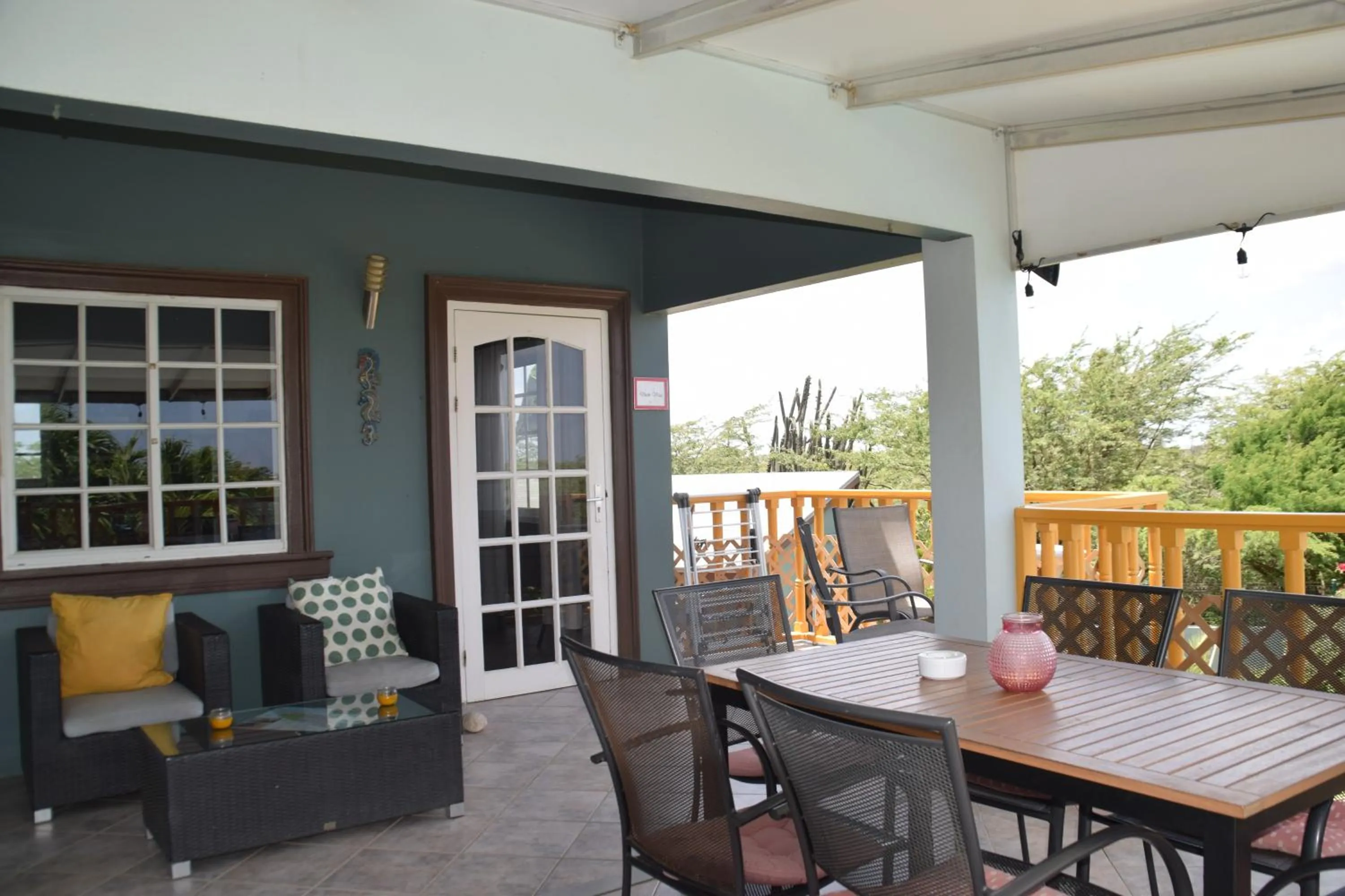 Balcony/Terrace in La Felicidad Aruba
