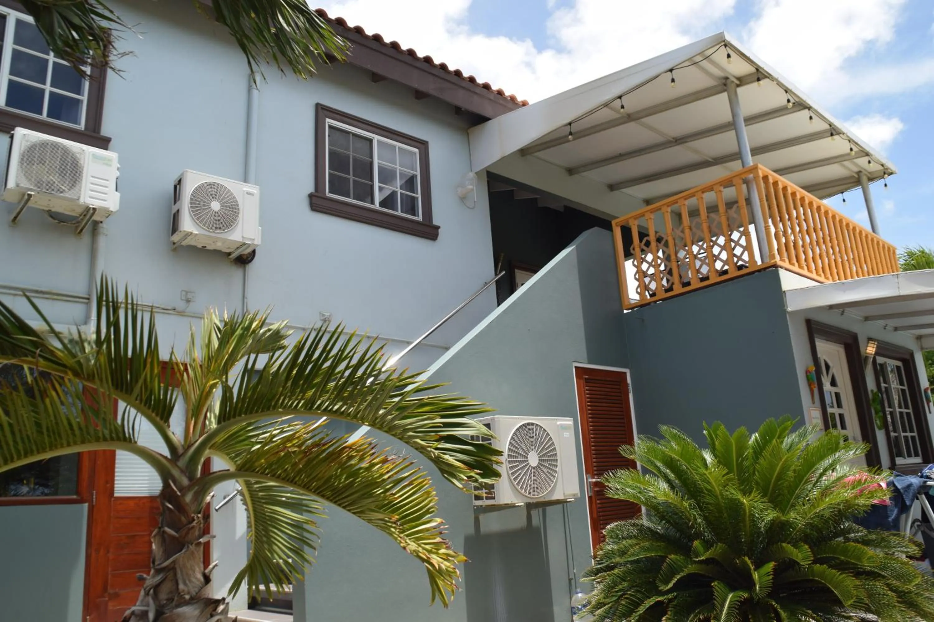 Property building in La Felicidad Aruba