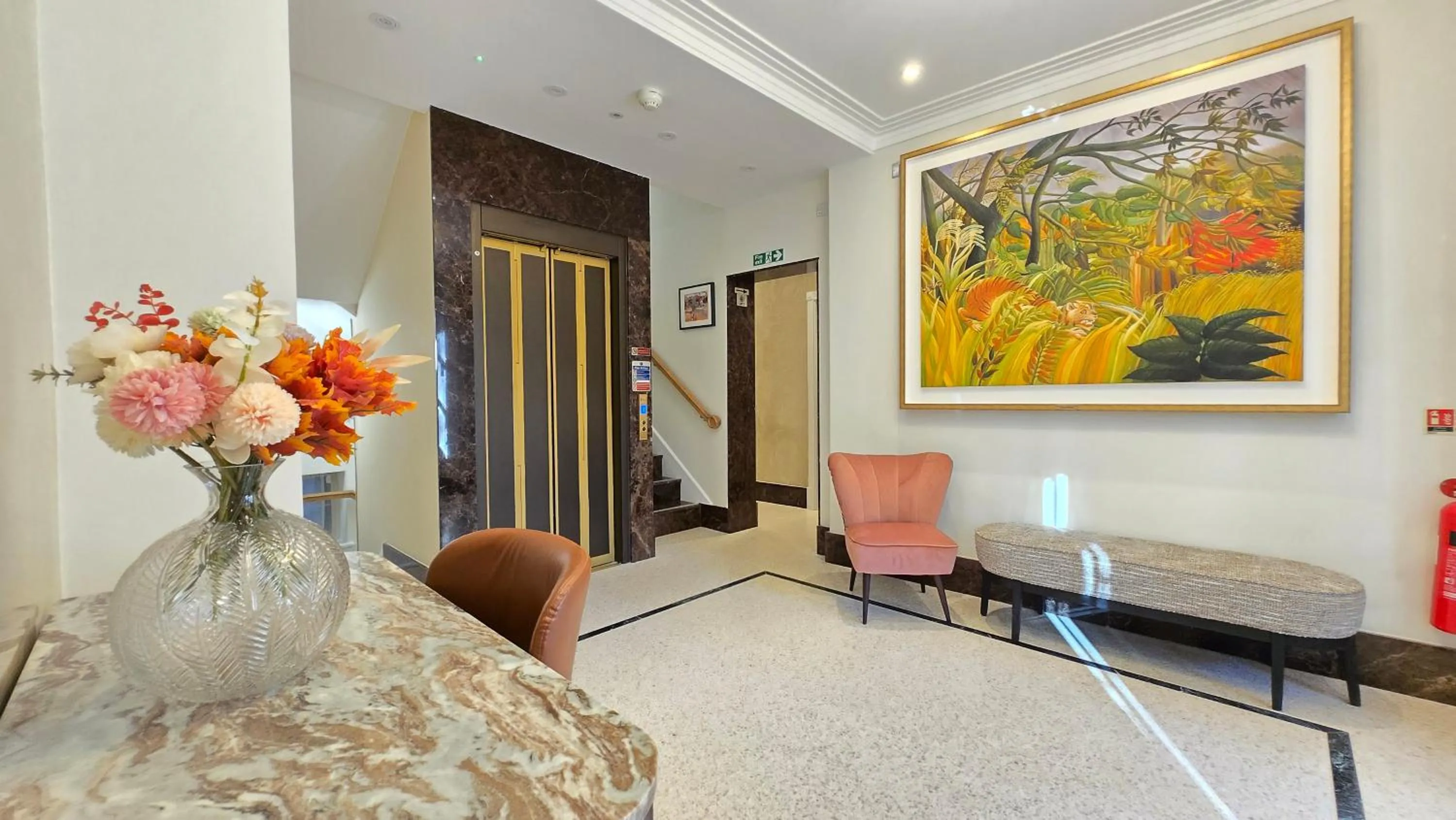 Lobby or reception in Fountain House Apartments - London