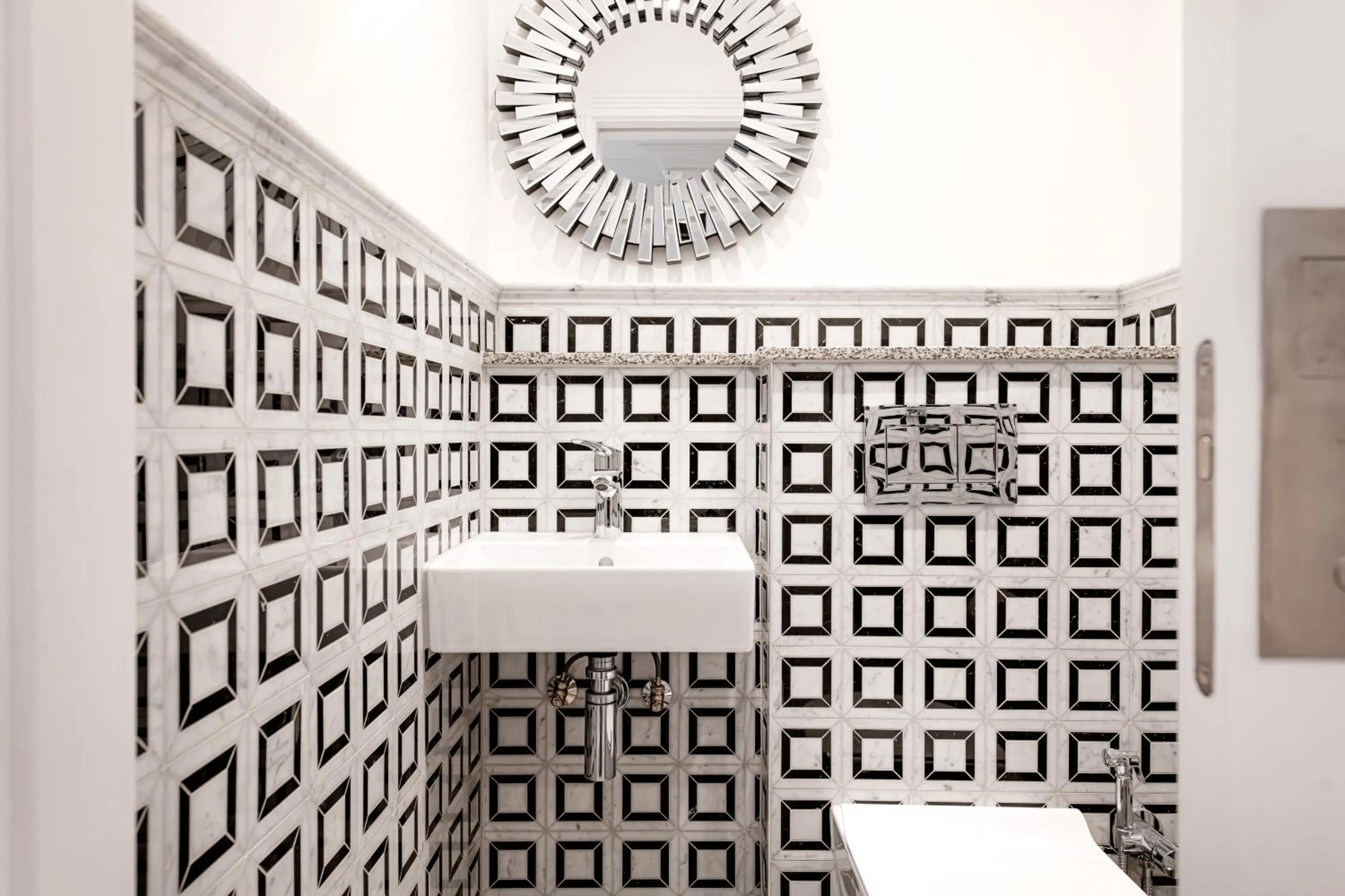 Toilet in Fountain House Apartments - London