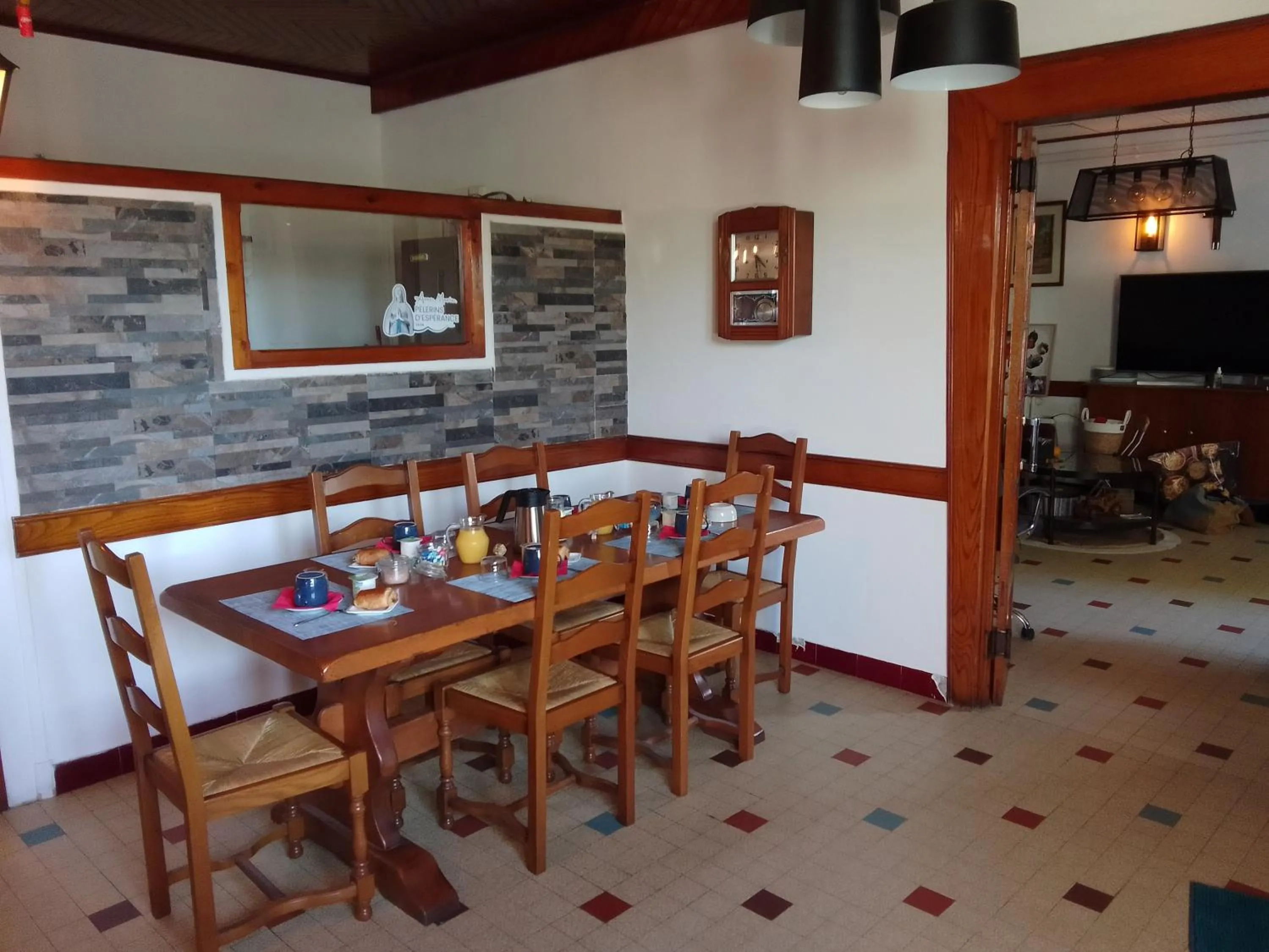 Breakfast in LA MAISON DE BARLEST - LOURDES