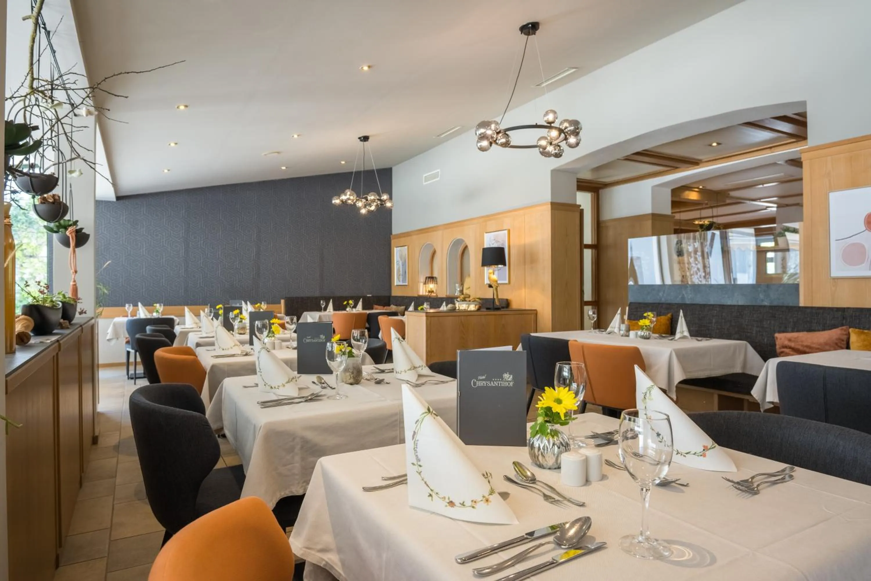 Restaurant/places to eat in Hotel Chrysantihof