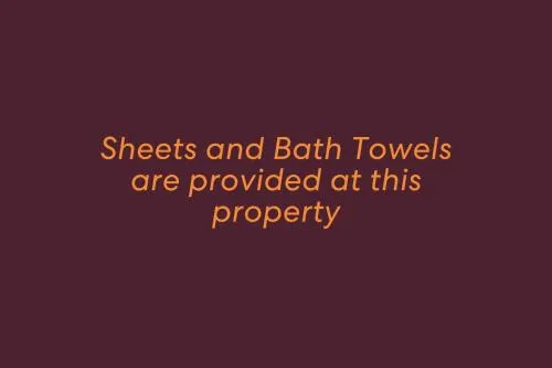 Away Nelson Bay, 29 Wollomi Ave - Spacious family home with water views, pet friendly, Wifi & aircon