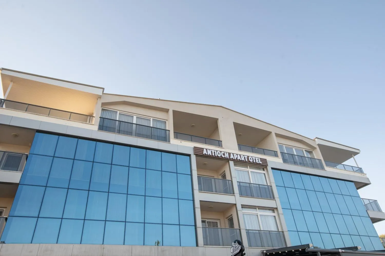 Property building in Antioch Apart Otel