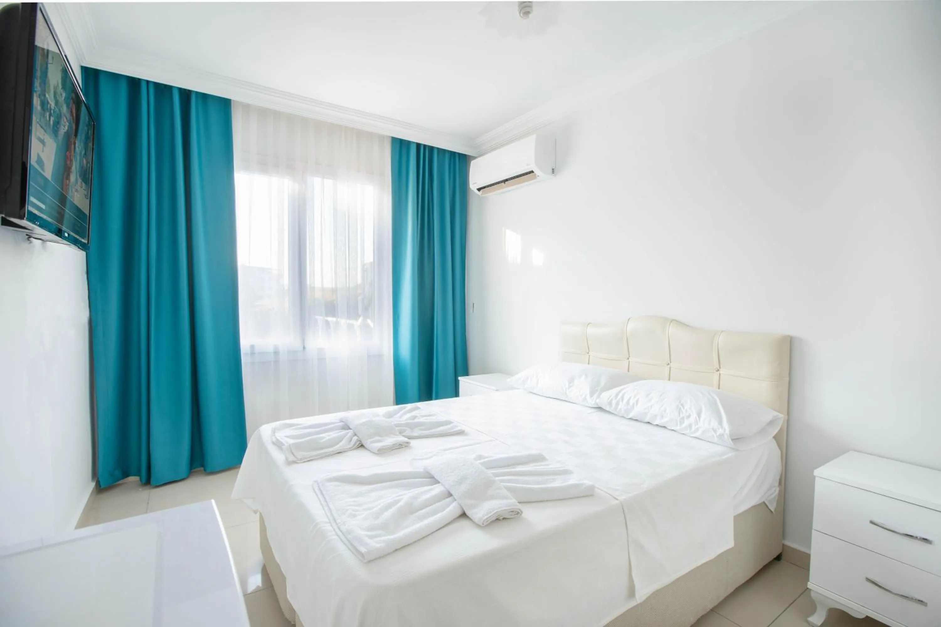 TV and multimedia, Bed in Antioch Apart Otel