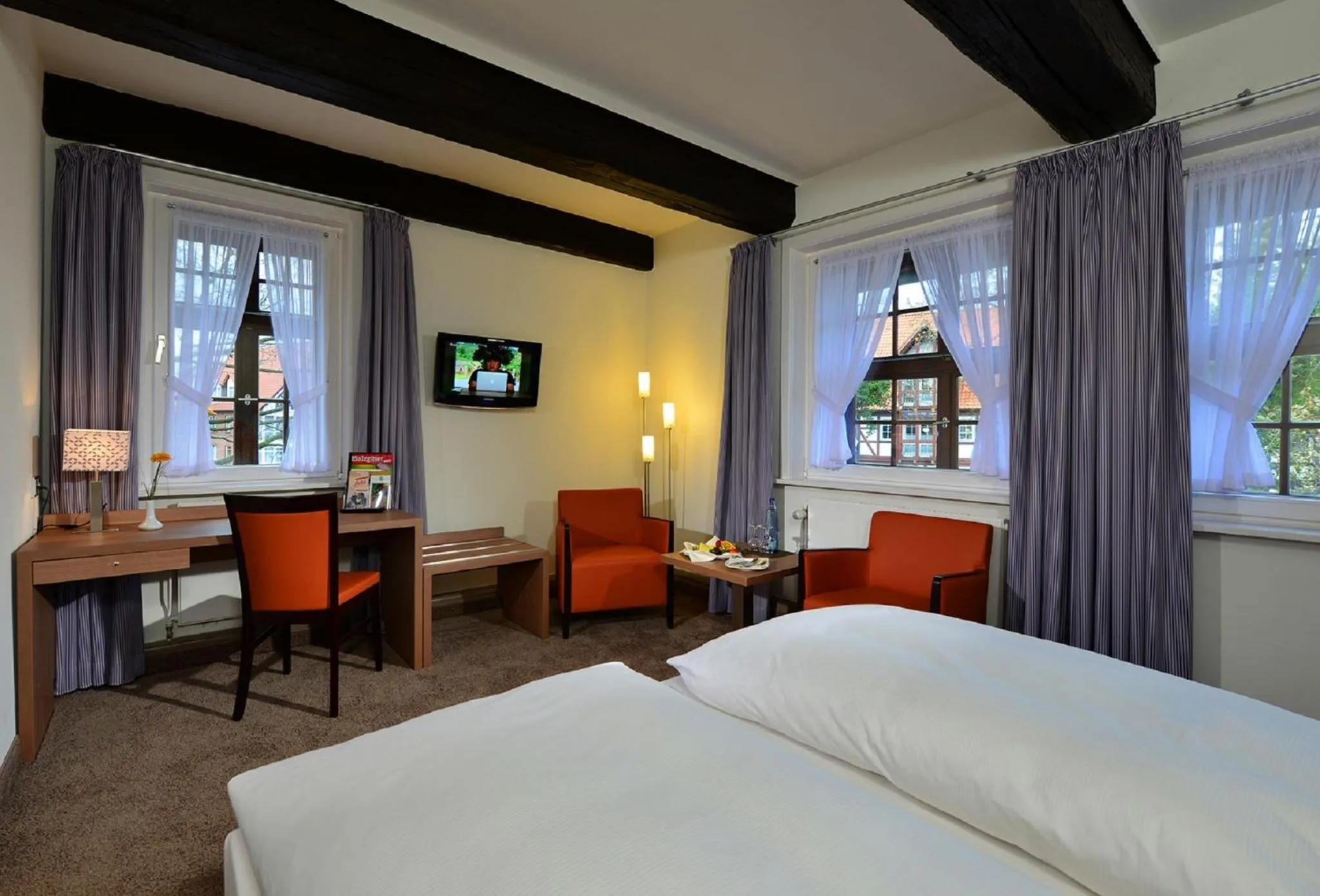 Photo of the whole room, Bed in Hotel Ratskeller