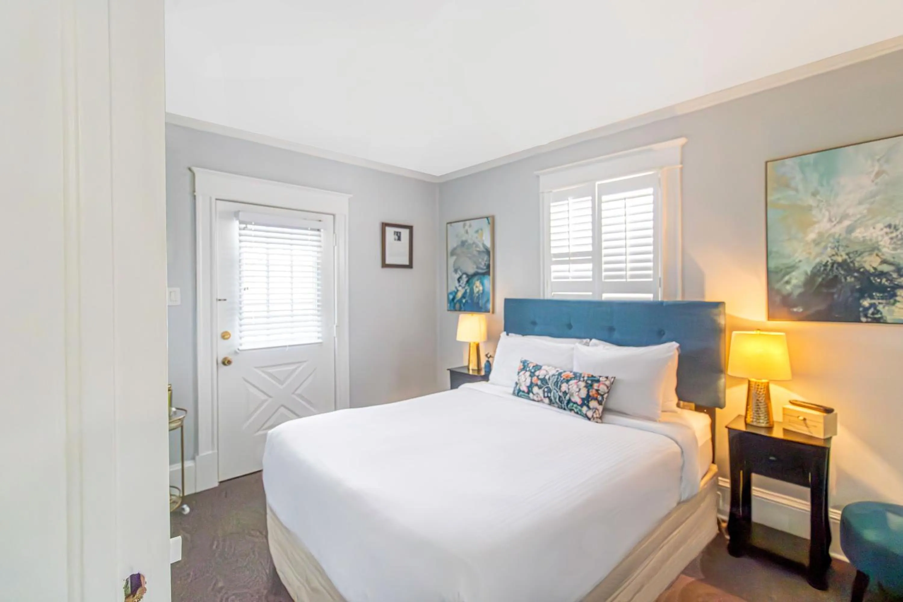 Bed in Hemingway House Bed and Breakfast