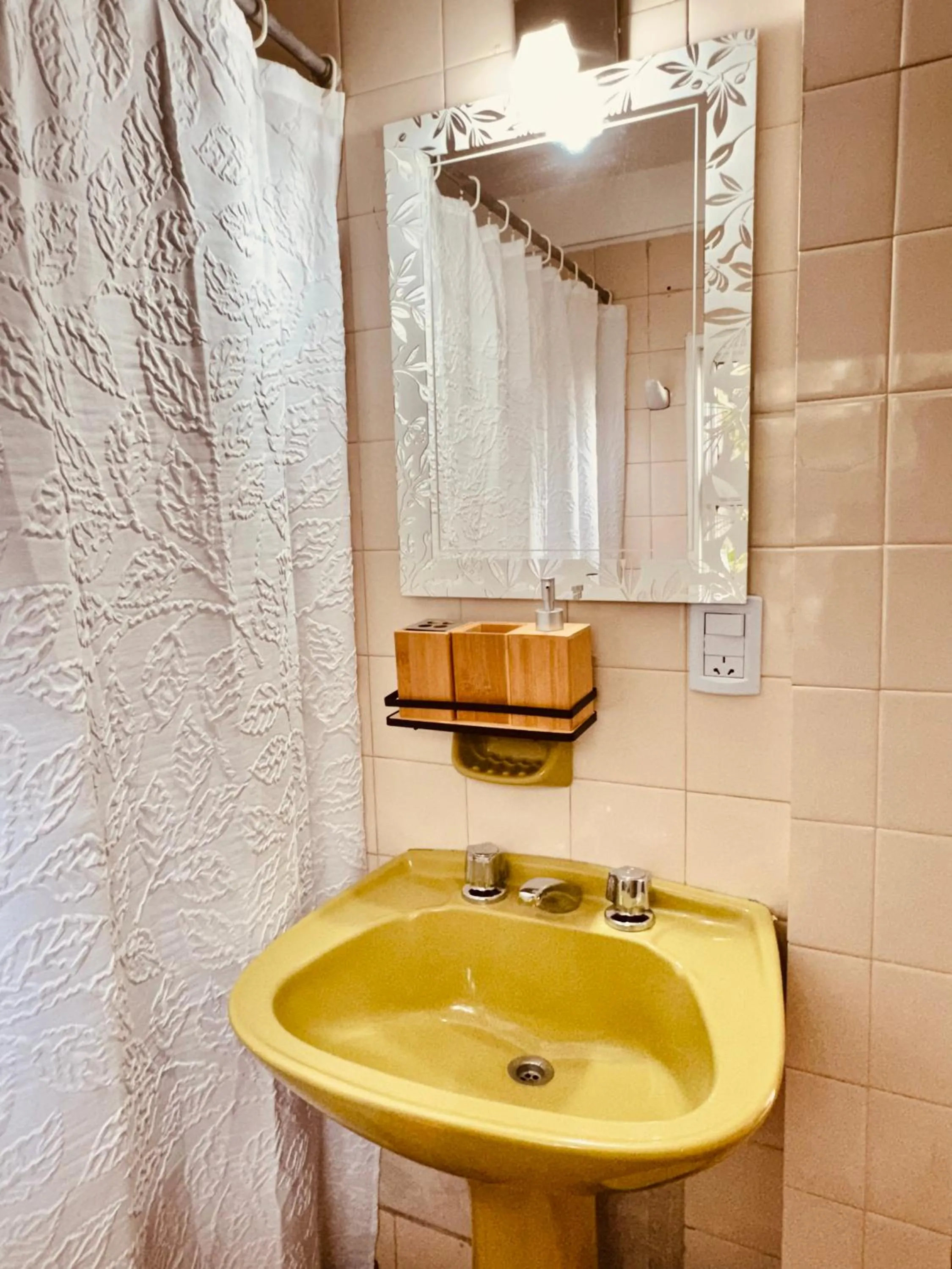 Bathroom in Hospedaje Flores del Sur