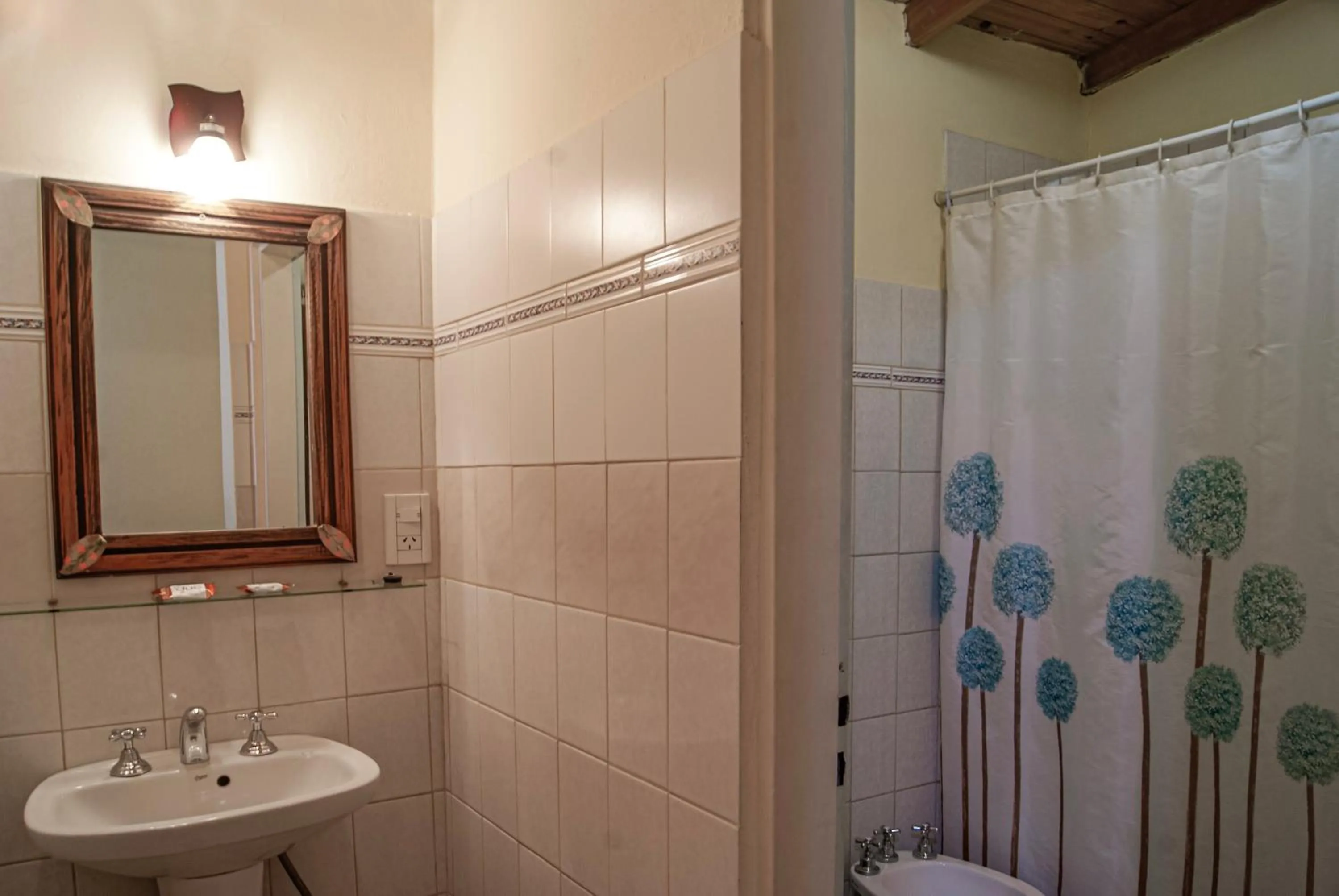 Bathroom in Hospedaje Flores del Sur