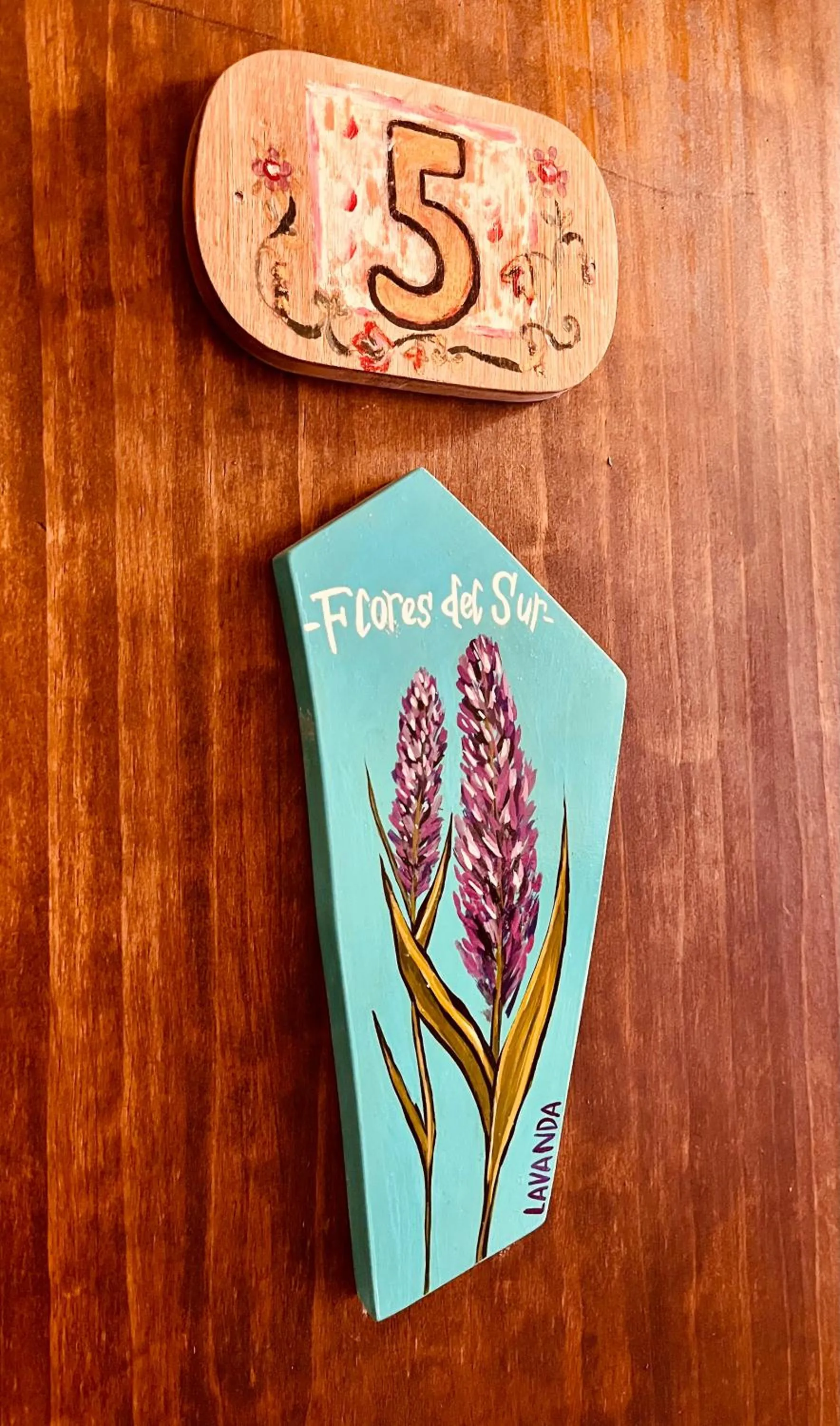 Decorative detail in Hospedaje Flores del Sur