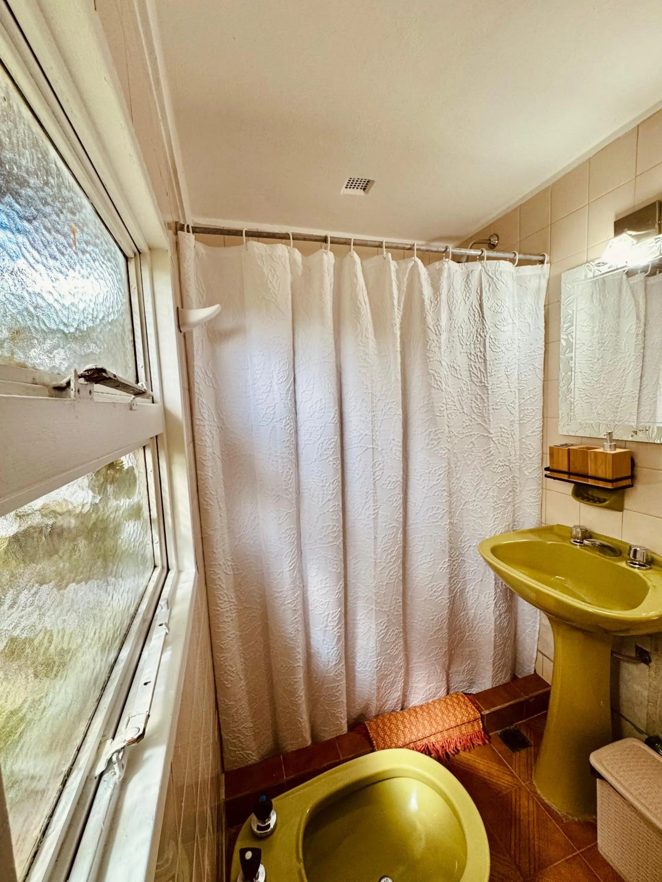 Shower in Hospedaje Flores del Sur
