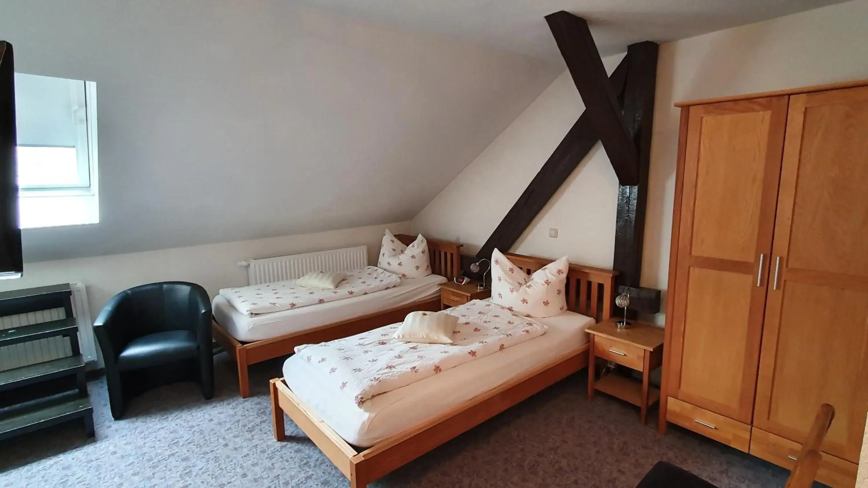 Twin Room in Hotel Meridian Twin Room in Hotel Meridian