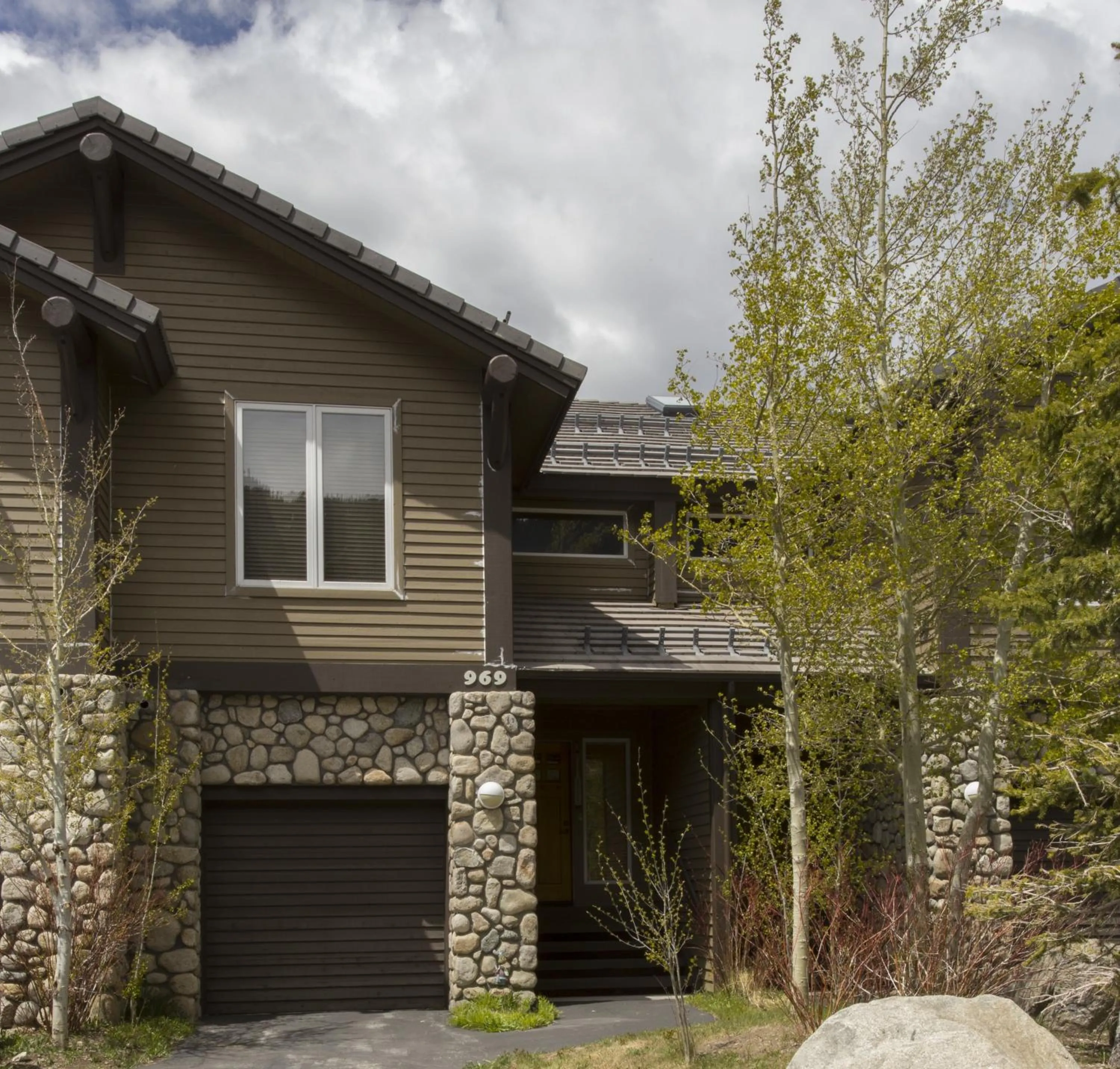 Facade/entrance in Mammoth Golf Properties By 101 Great Escapes