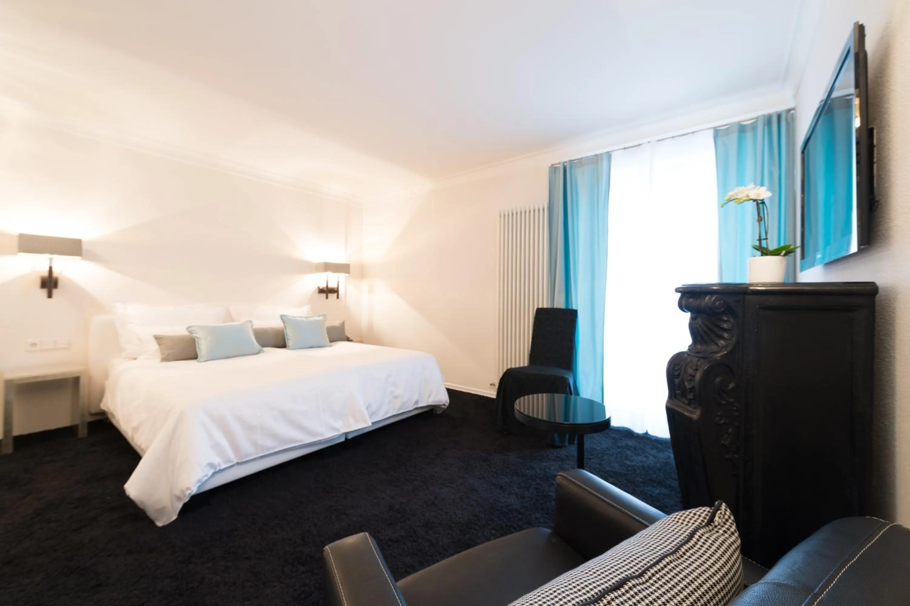 Bedroom, Bed in Hotel Villa Seeschau - Adults only