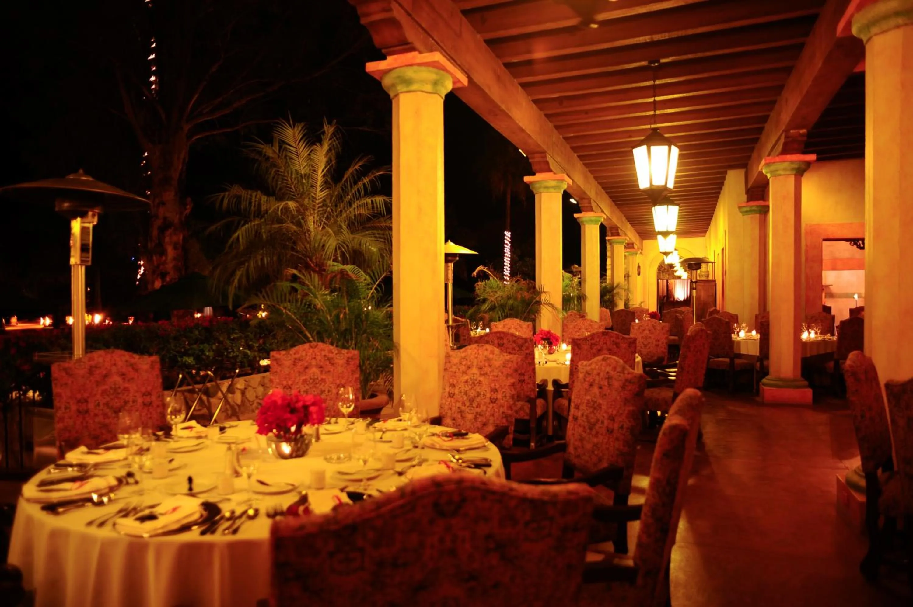 Restaurant/places to eat in Hacienda de los Santos