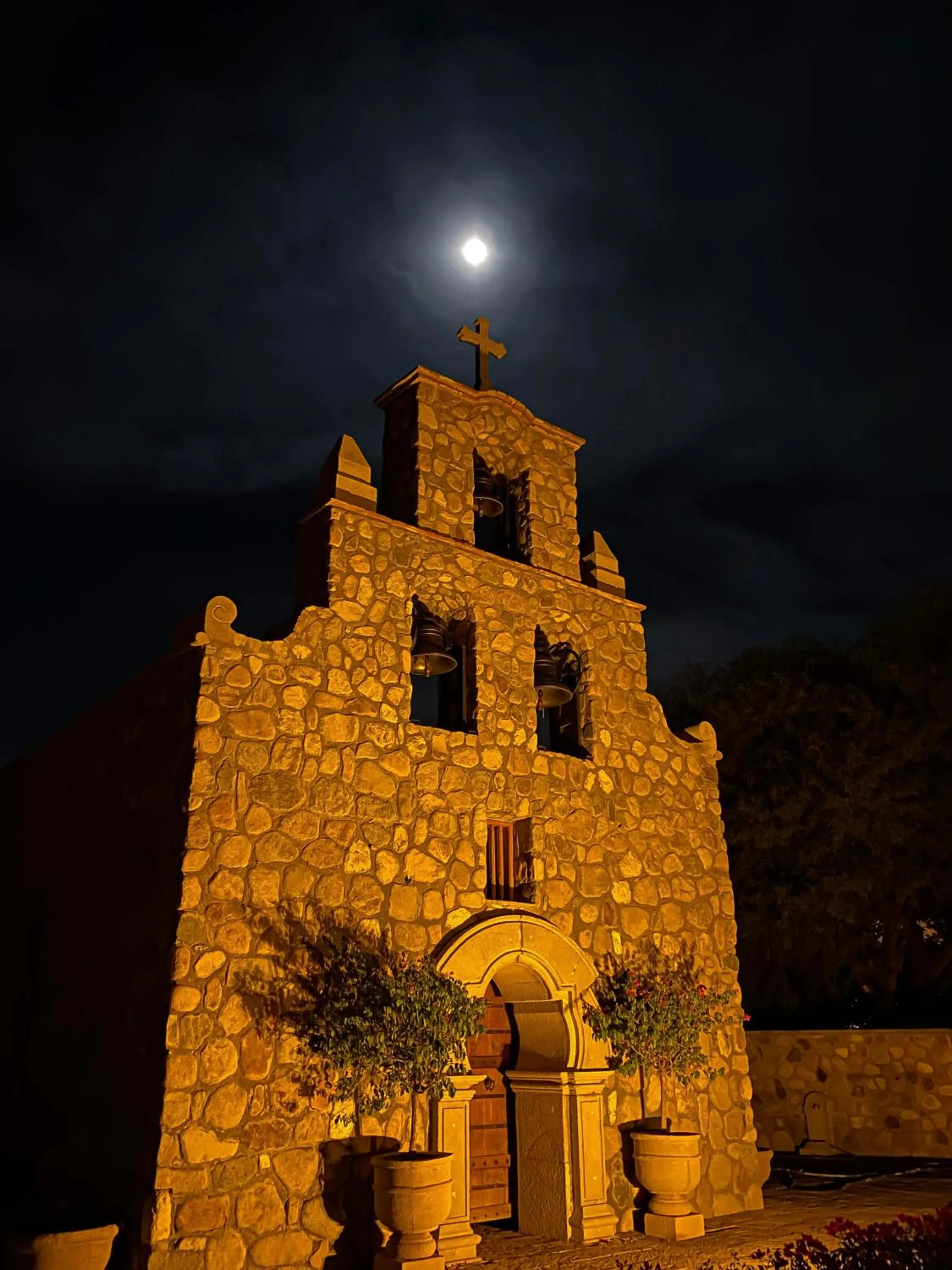 Property building in Hacienda de los Santos