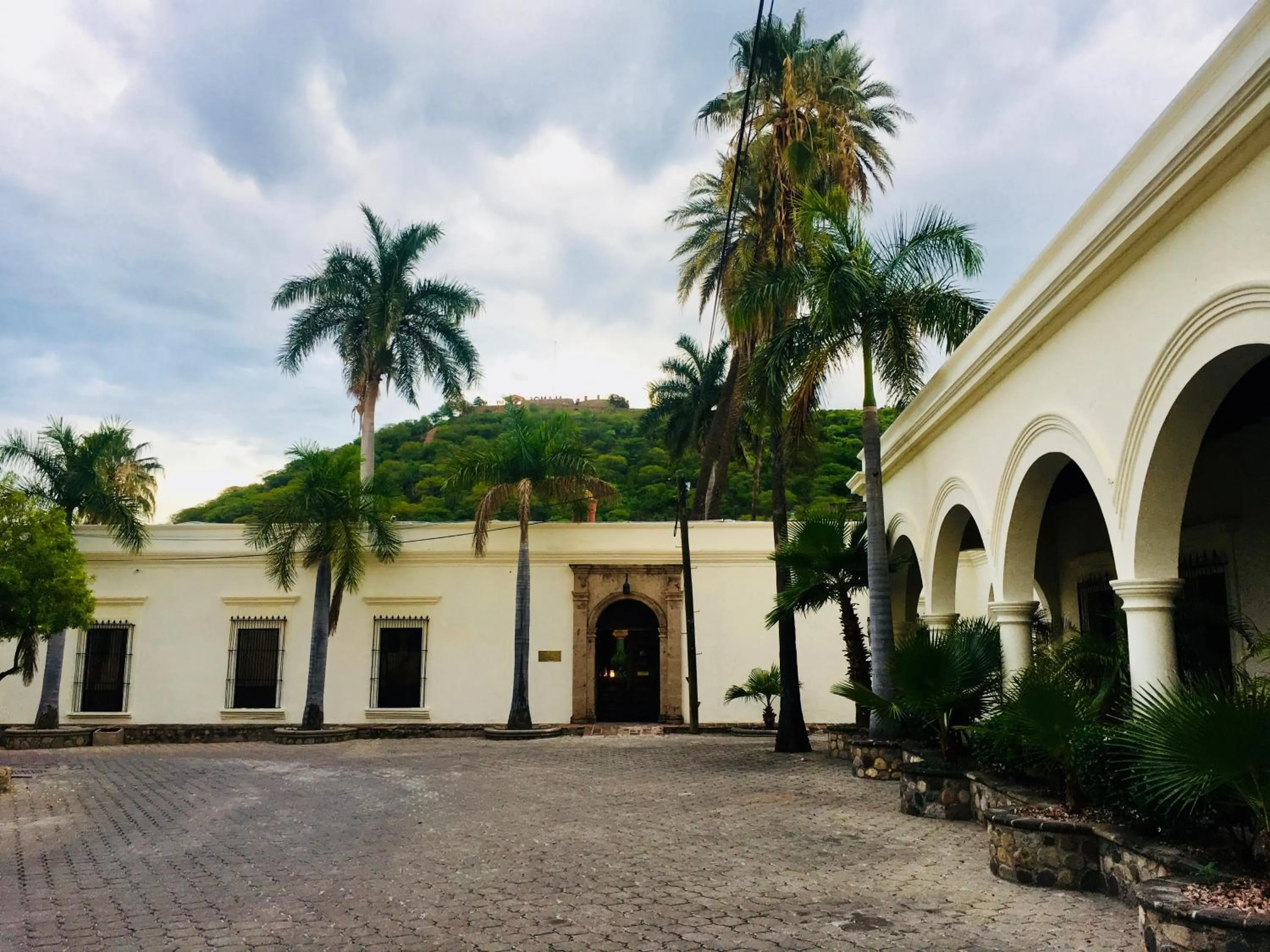 Property building in Hacienda de los Santos