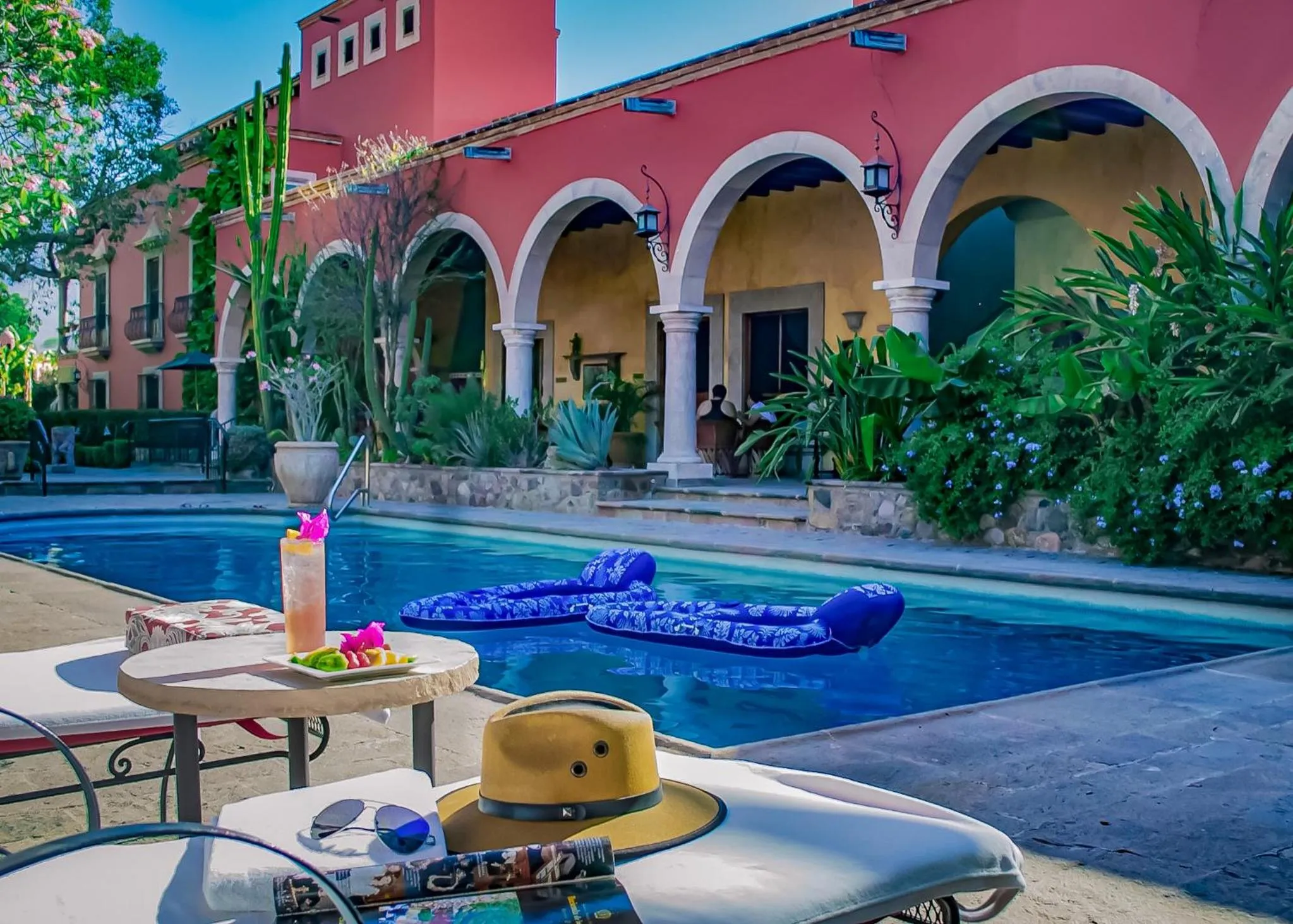 Property building in Hacienda de los Santos