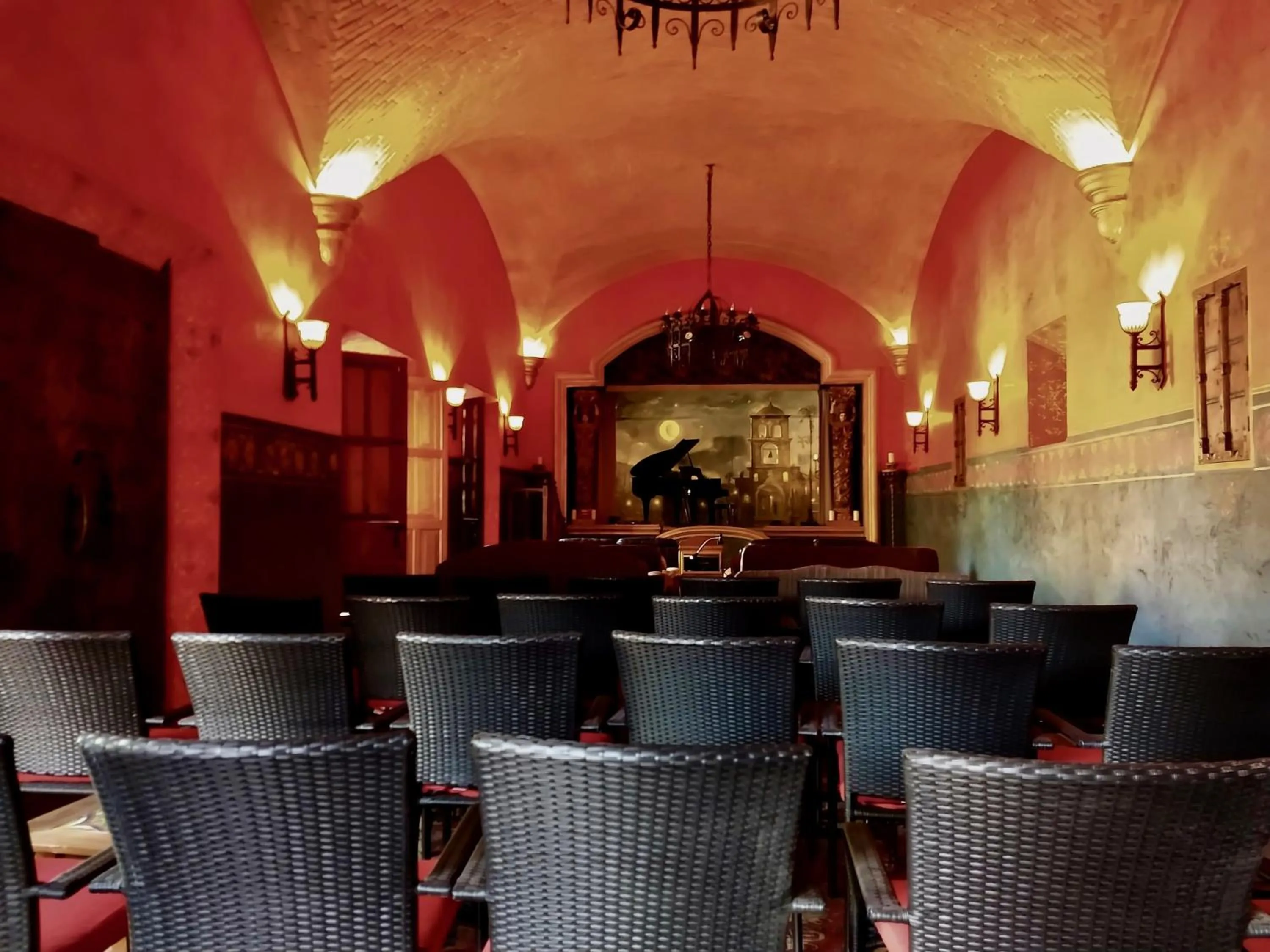 Communal lounge/ TV room in Hacienda de los Santos