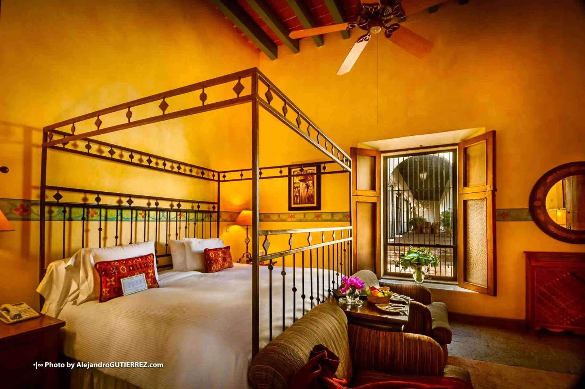 King Room in Hacienda de los Santos King Room in Hacienda de los Santos