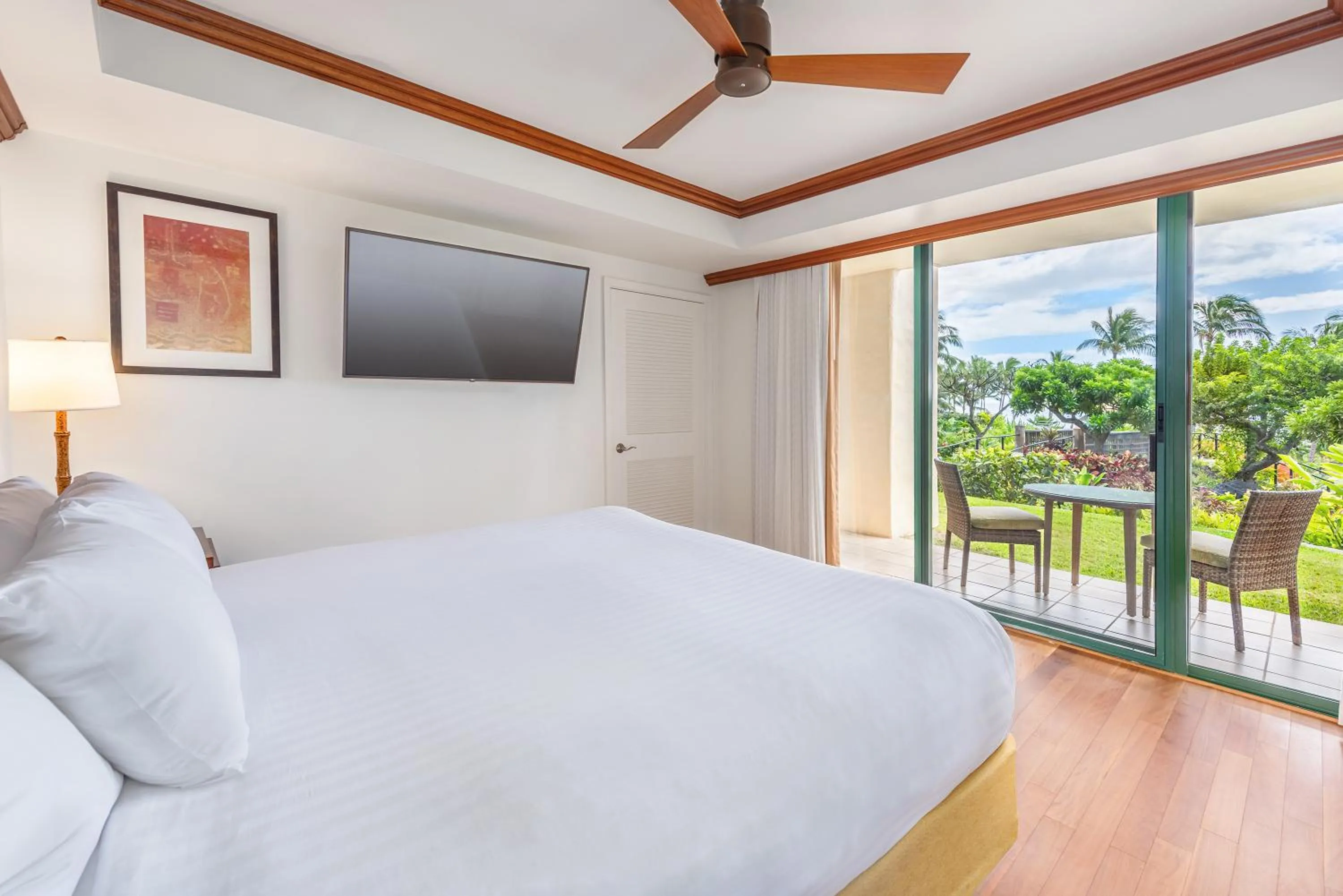 Bedroom, Bed in Grand Hyatt Kauai Resort & Spa