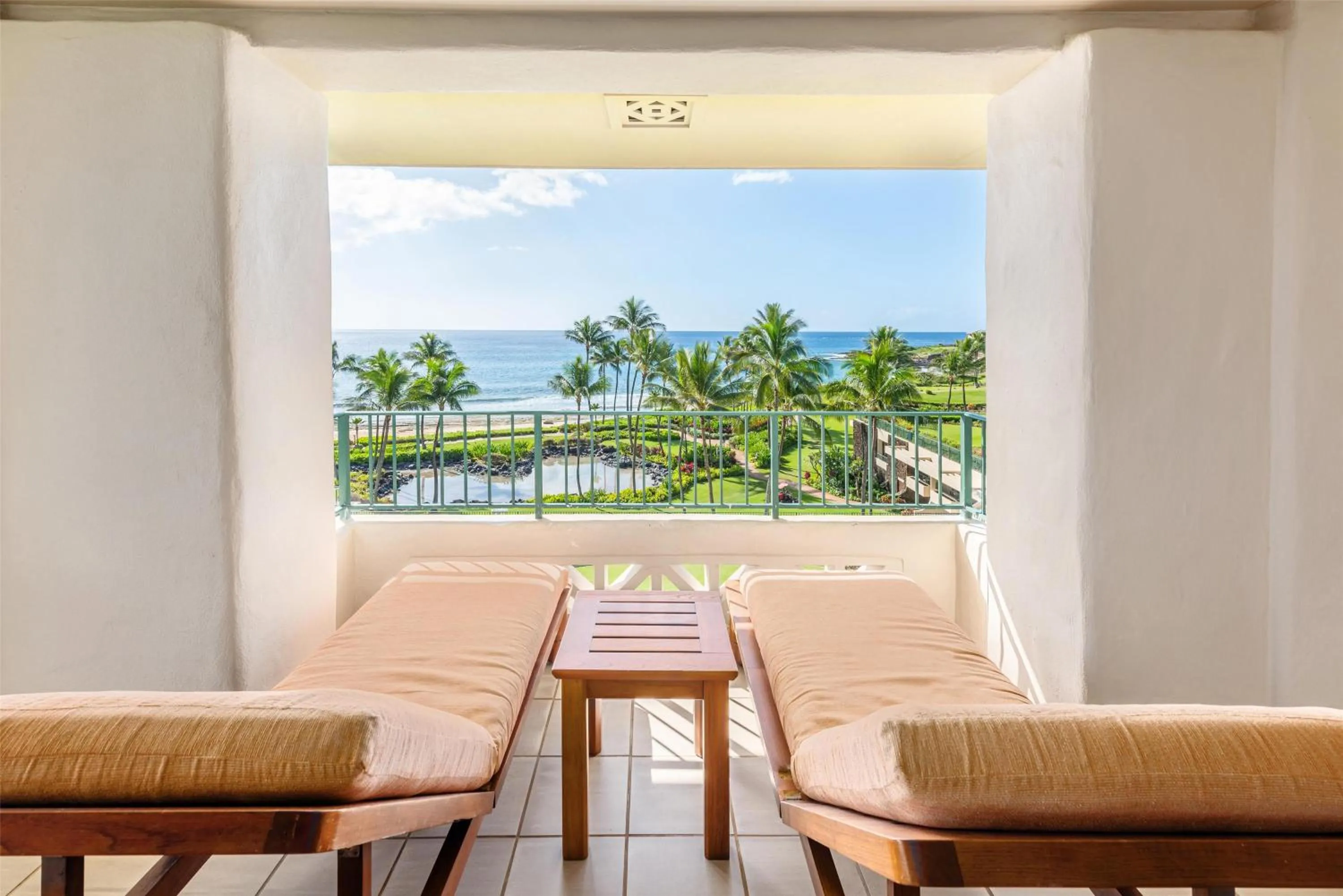 Photo of the whole room in Grand Hyatt Kauai Resort & Spa