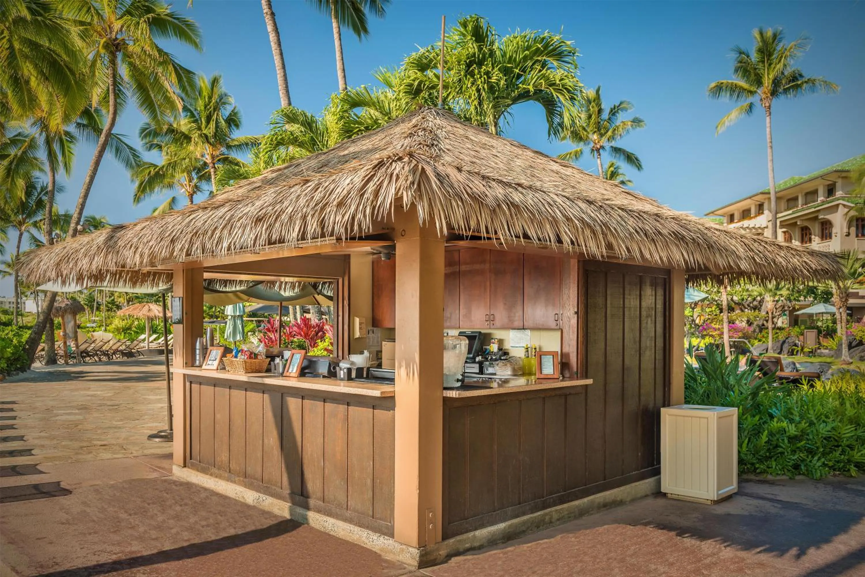 Lounge or bar in Grand Hyatt Kauai Resort & Spa