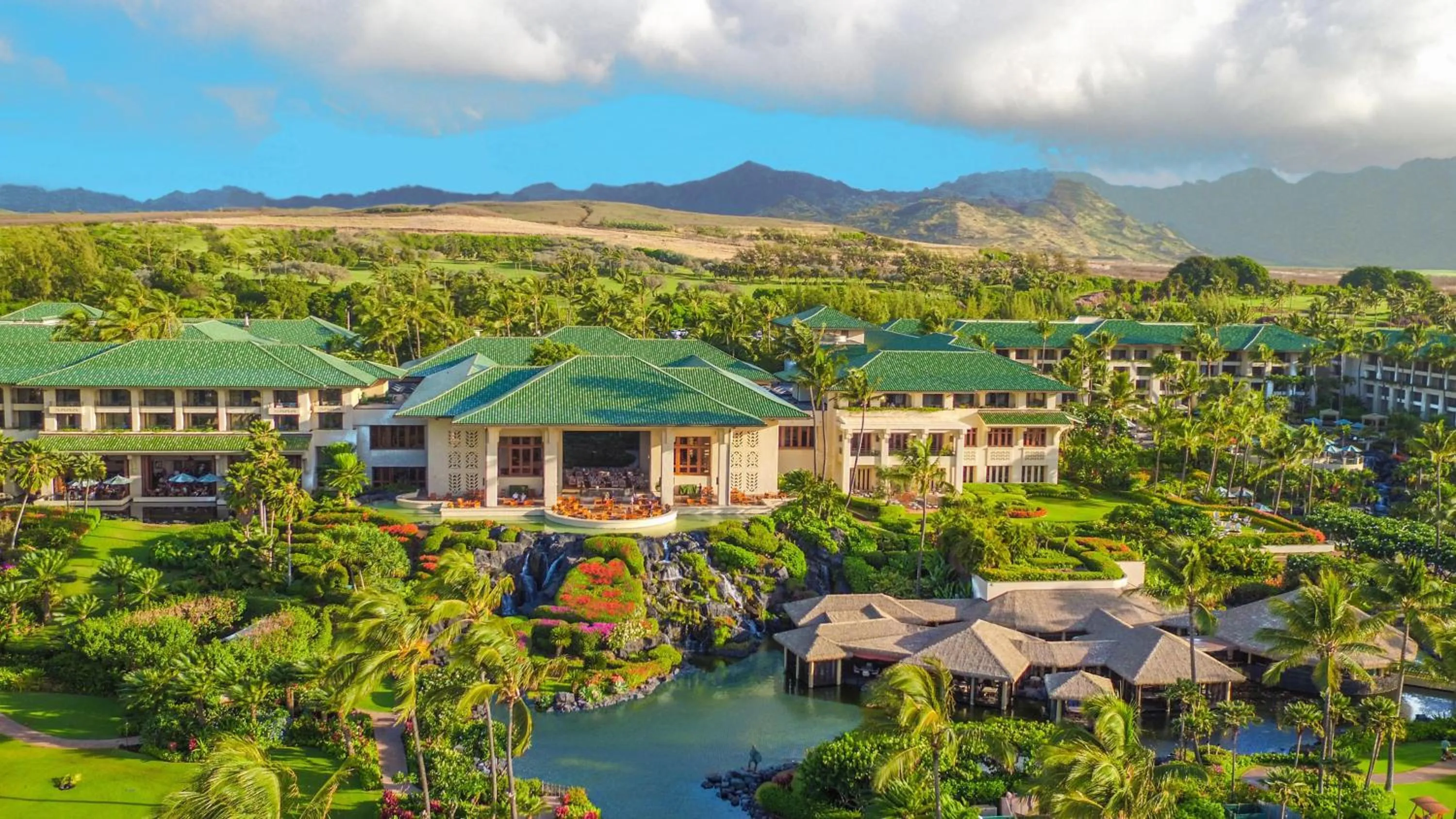 Property building in Grand Hyatt Kauai Resort & Spa