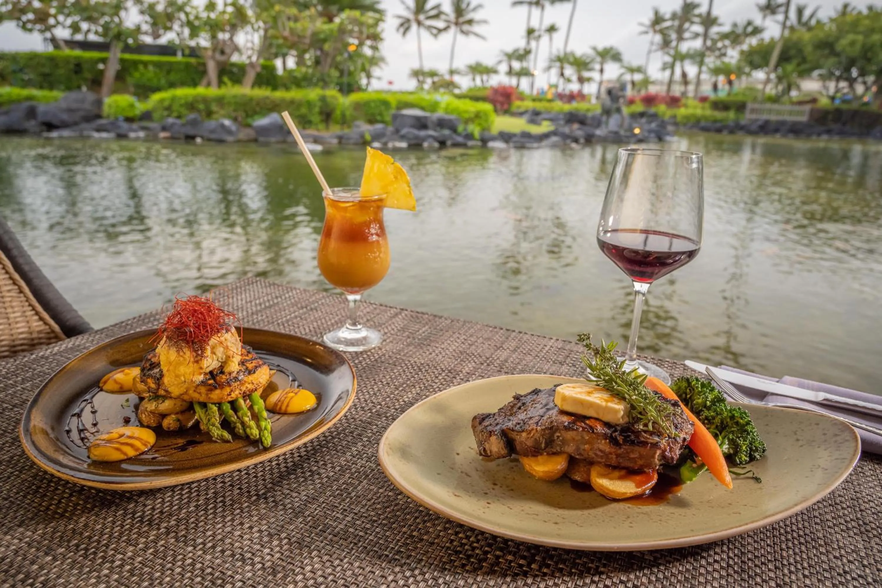 Restaurant/places to eat in Grand Hyatt Kauai Resort & Spa