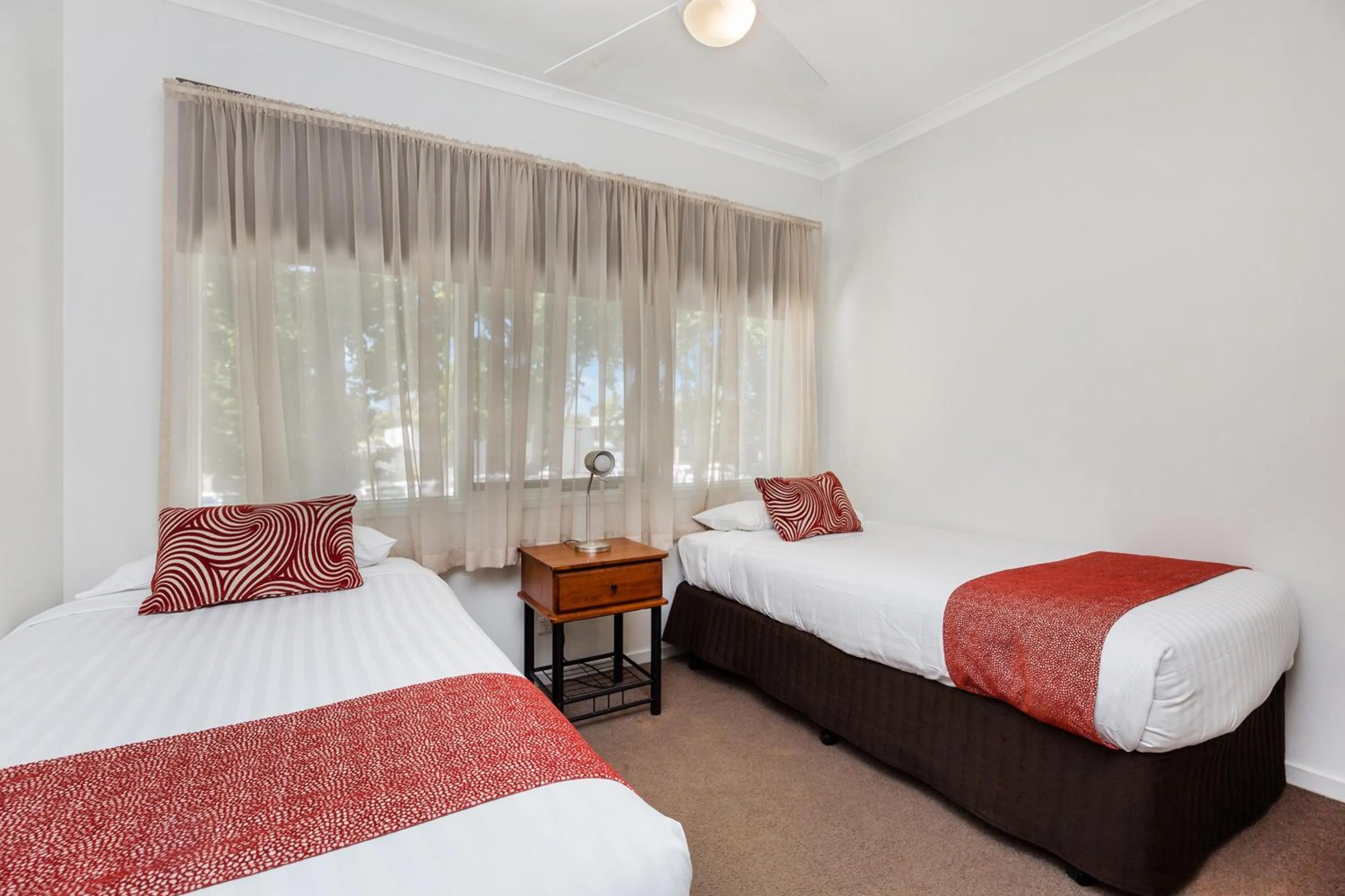 Bed in National Hotel Complex Bendigo